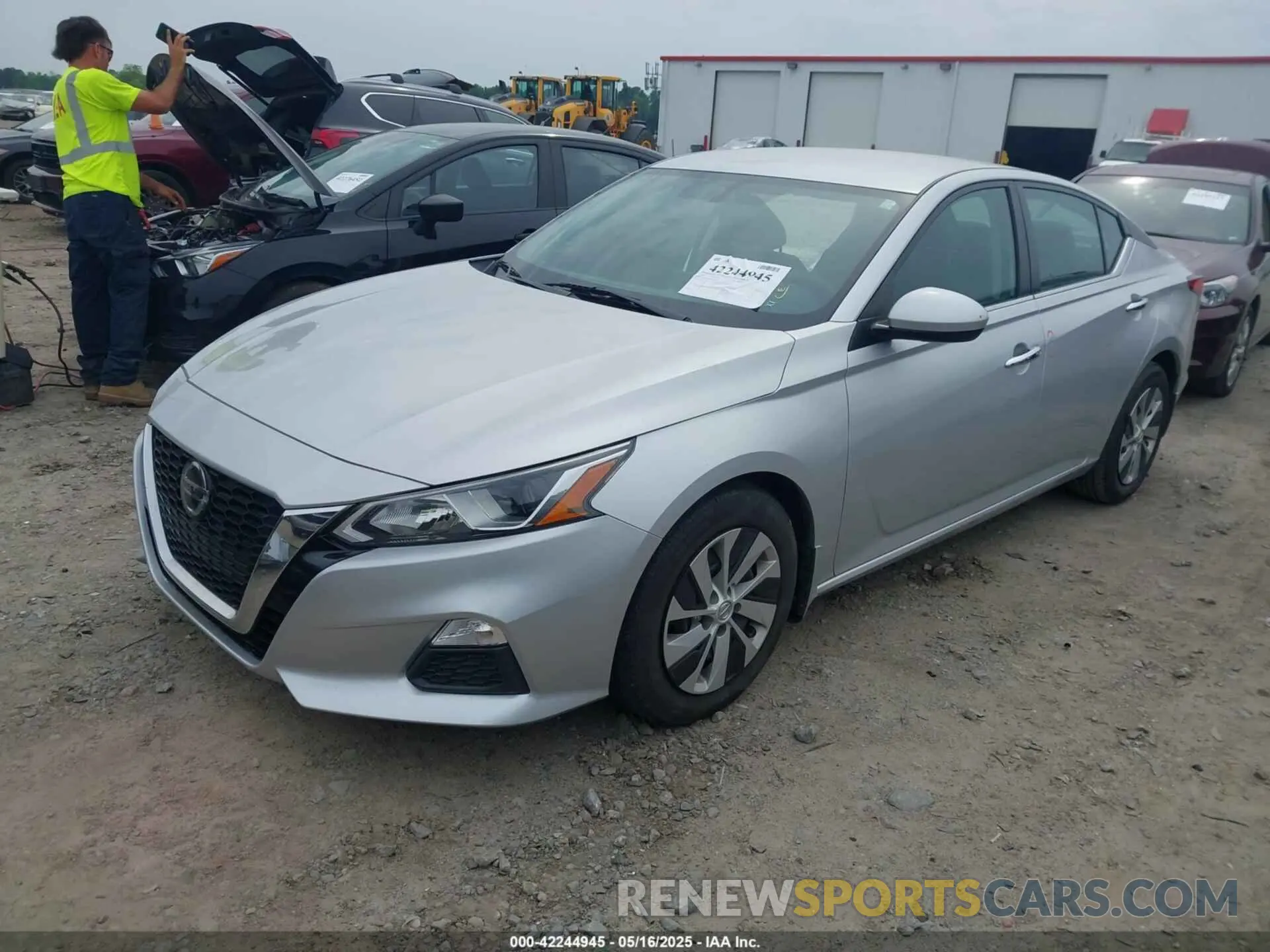 2 Photograph of a damaged car 1N4BL4BV6KC253993 NISSAN ALTIMA 2019