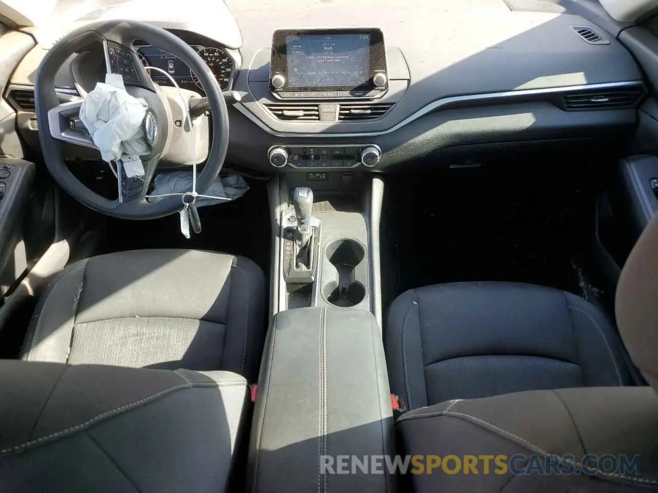 8 Photograph of a damaged car 1N4BL4BV6KN304932 NISSAN ALTIMA 2019