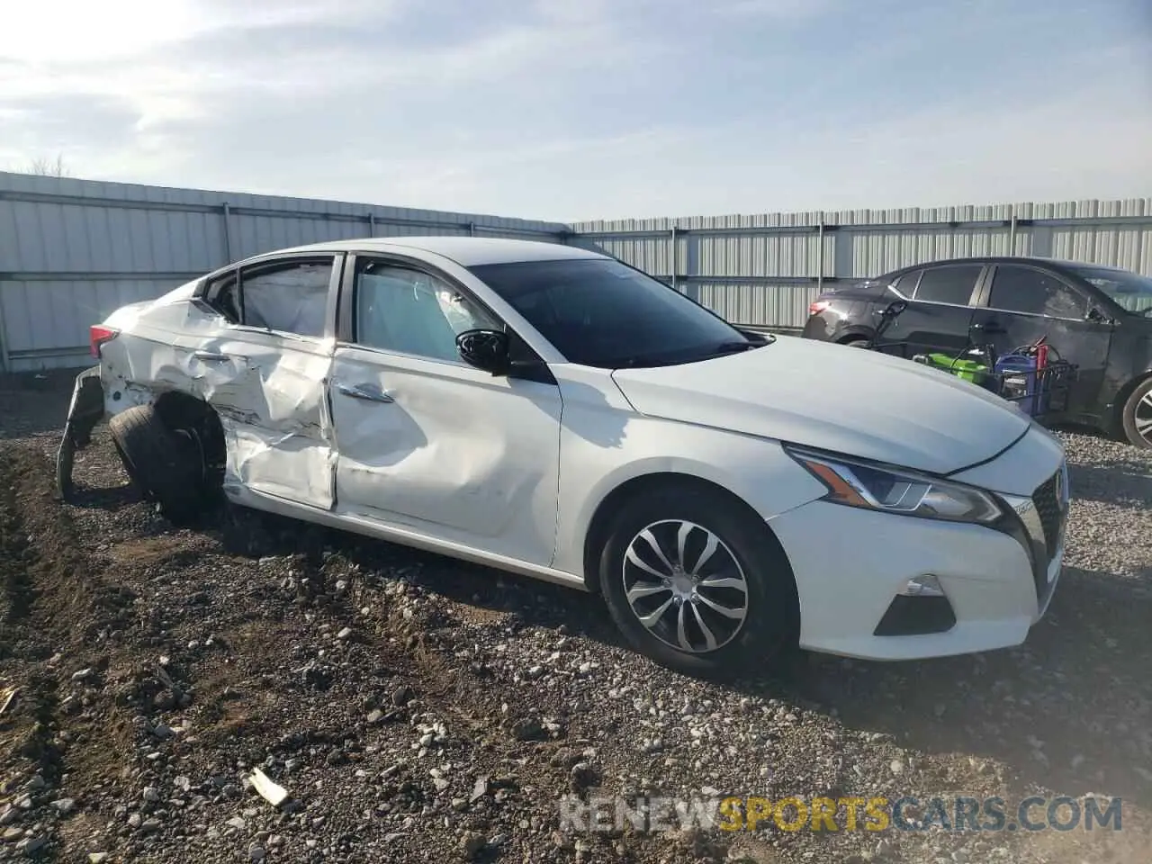 4 Photograph of a damaged car 1N4BL4BV6KN308947 NISSAN ALTIMA 2019