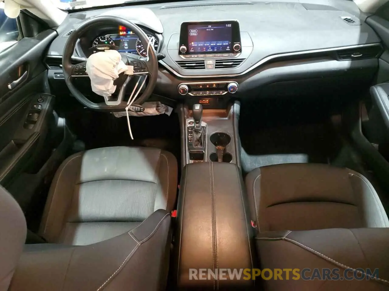 8 Photograph of a damaged car 1N4BL4BV7KC118165 NISSAN ALTIMA 2019