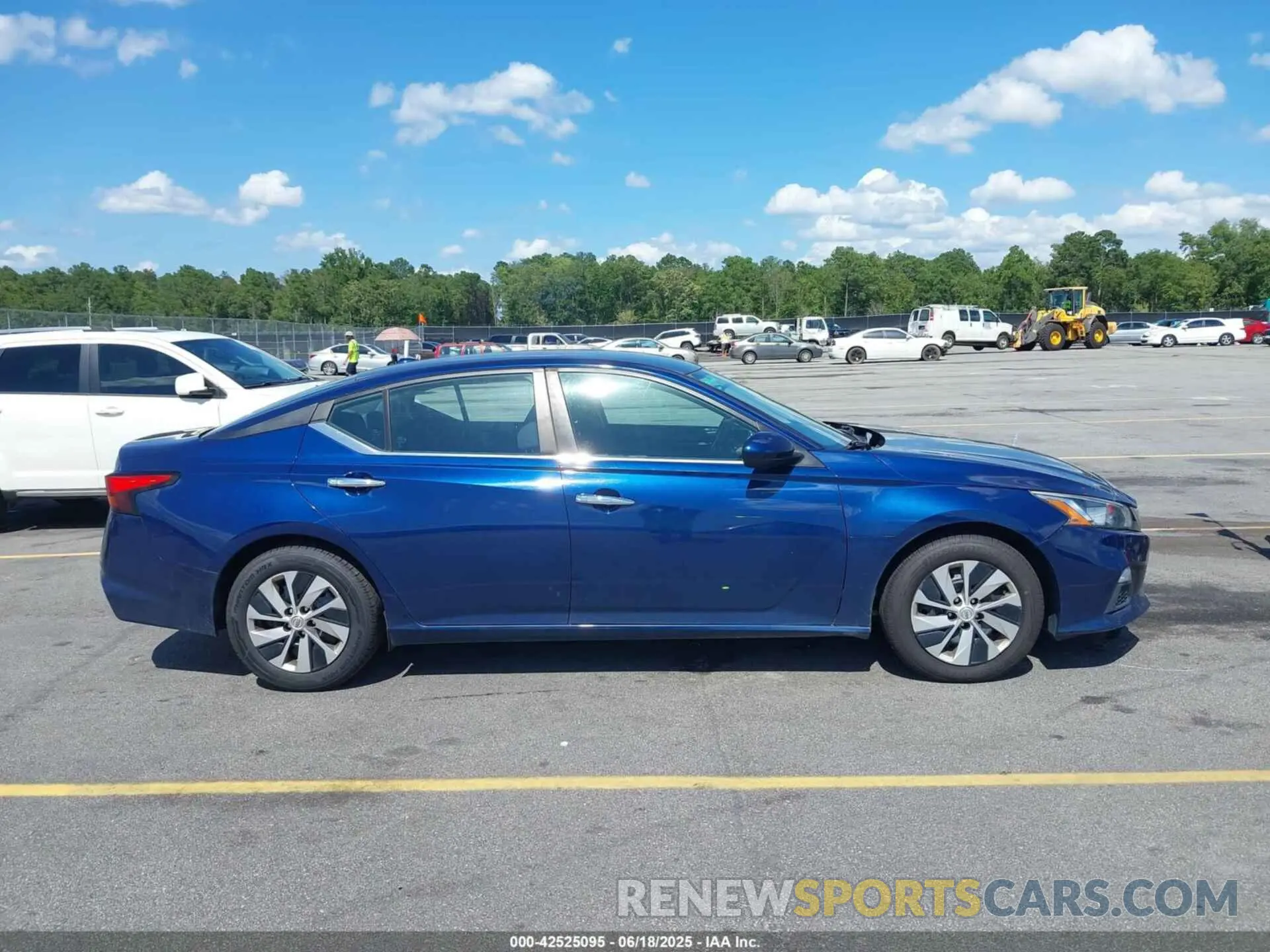 13 Photograph of a damaged car 1N4BL4BV7KC153921 NISSAN ALTIMA 2019