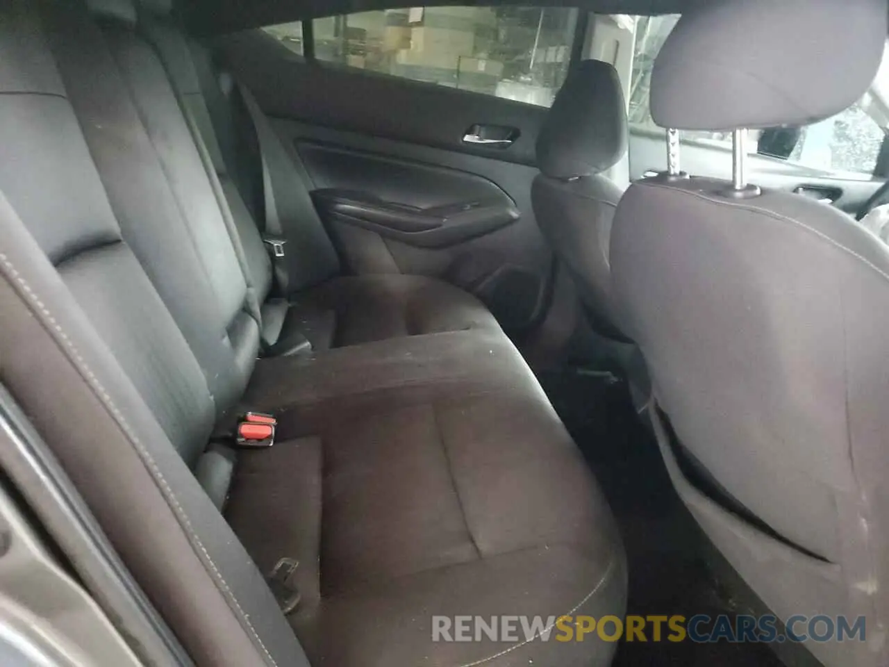 10 Photograph of a damaged car 1N4BL4BV7KC167172 NISSAN ALTIMA 2019