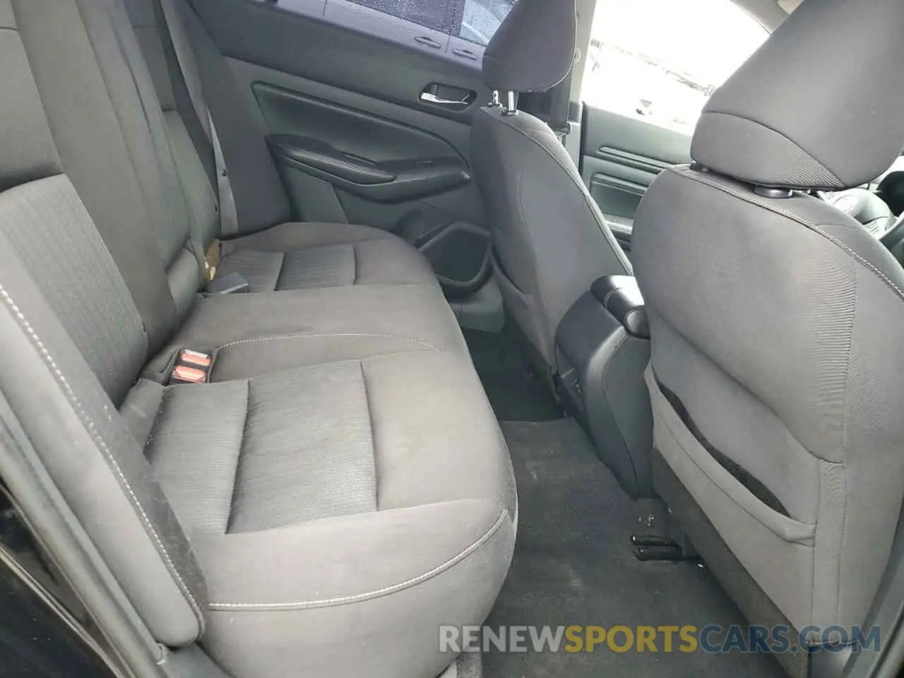 10 Photograph of a damaged car 1N4BL4BV7KC243747 NISSAN ALTIMA 2019