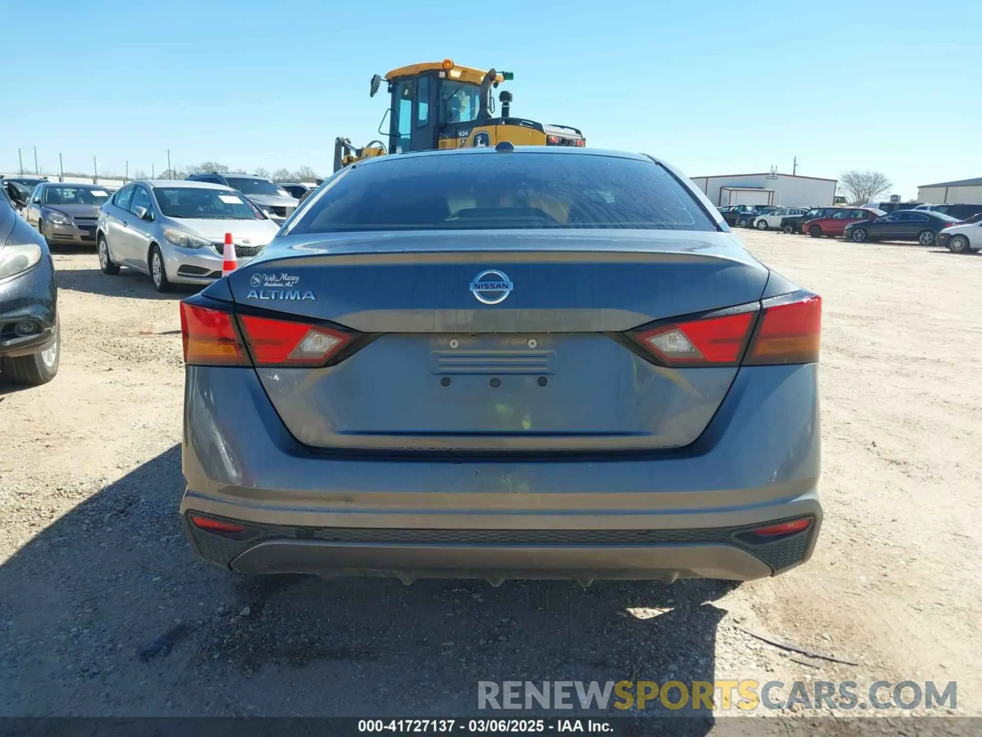 17 Фотография поврежденного автомобиля 1N4BL4BV7KN316295 NISSAN ALTIMA 2019