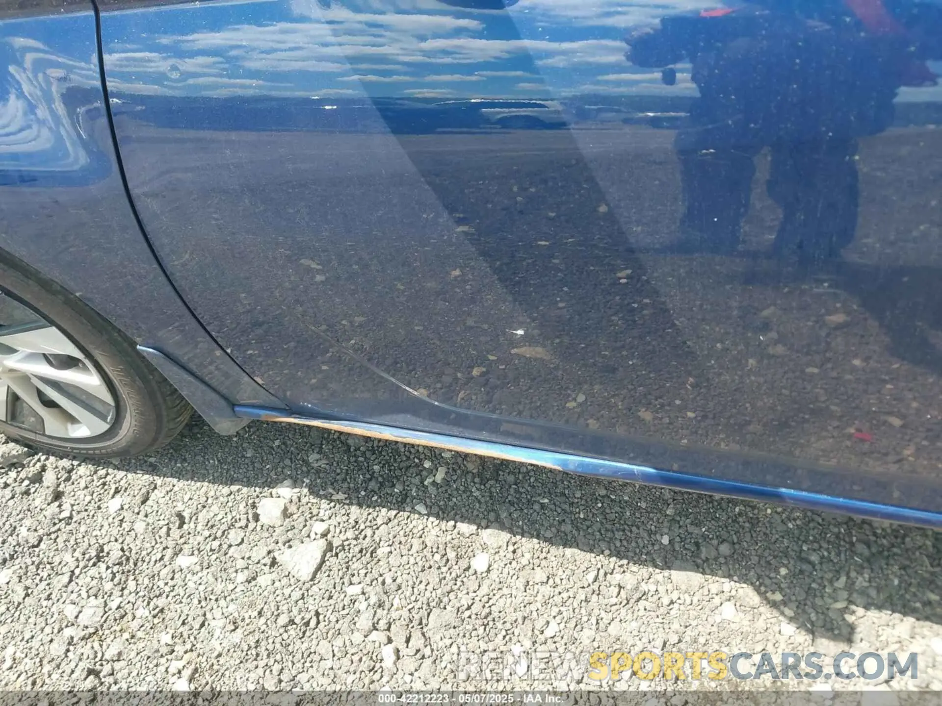 19 Photograph of a damaged car 1N4BL4BV8KC126338 NISSAN ALTIMA 2019