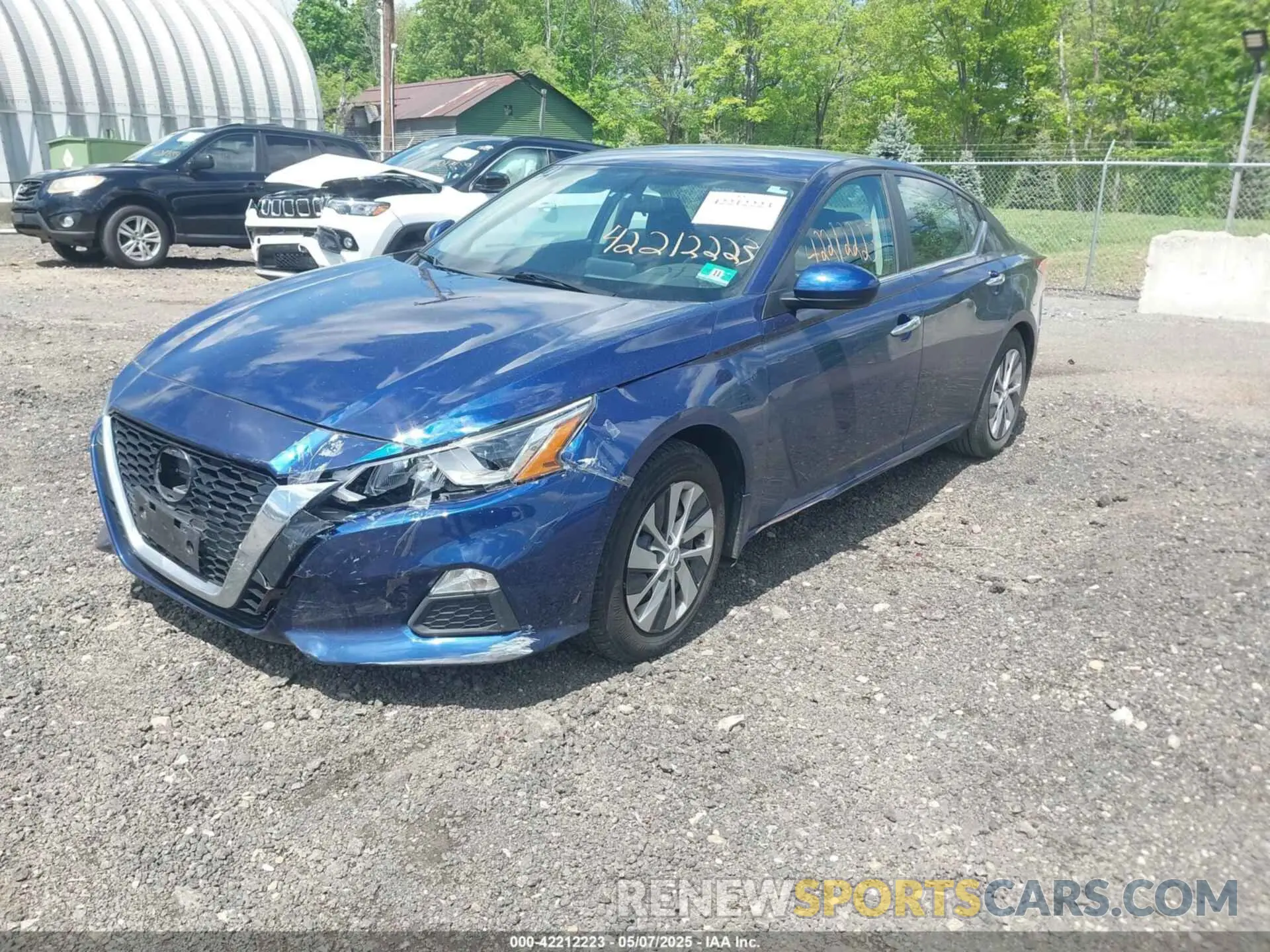 2 Photograph of a damaged car 1N4BL4BV8KC126338 NISSAN ALTIMA 2019