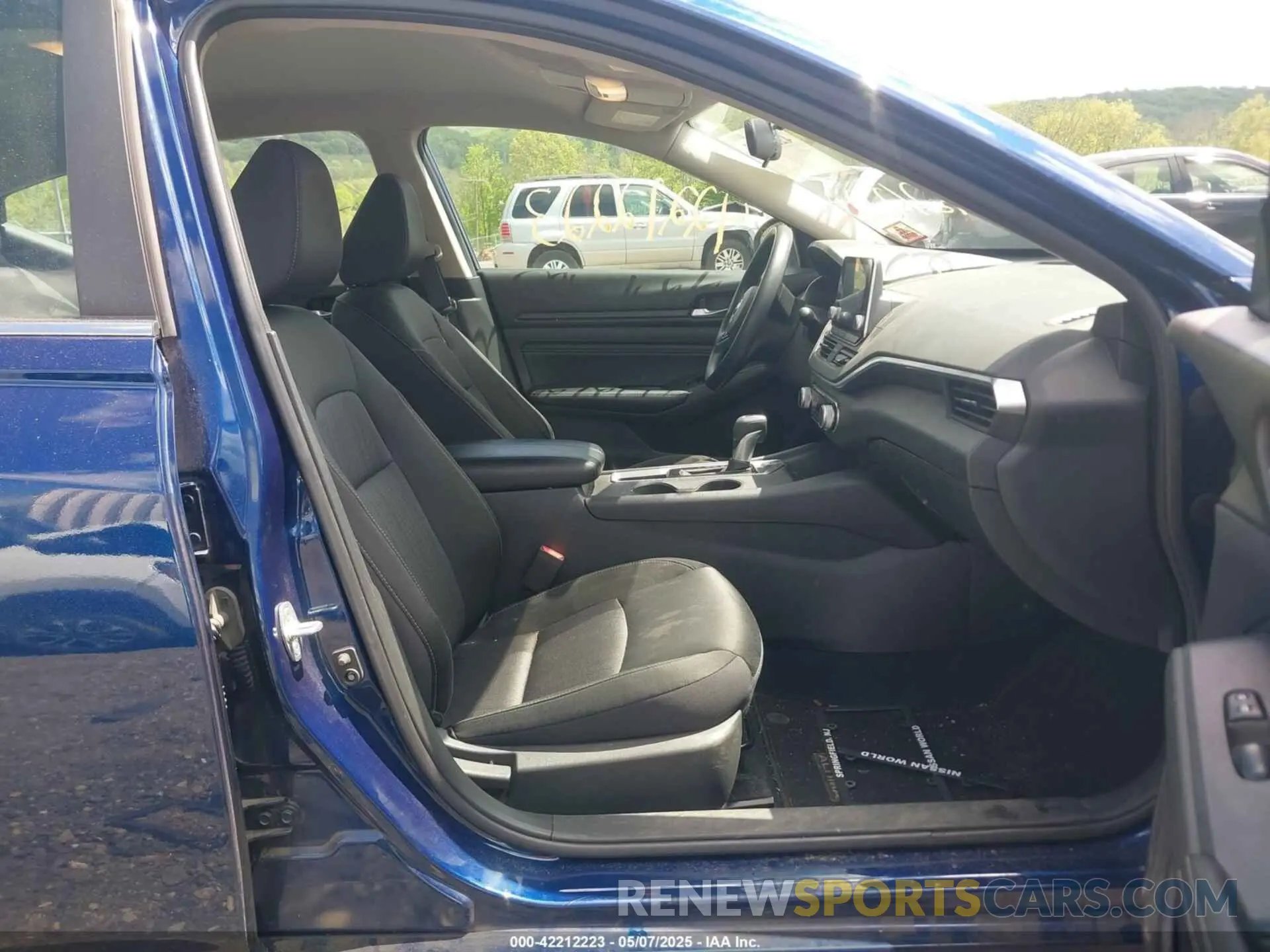 5 Photograph of a damaged car 1N4BL4BV8KC126338 NISSAN ALTIMA 2019
