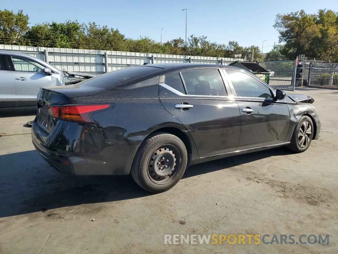 3 Фотография поврежденного автомобиля 1N4BL4BV8KC143849 NISSAN ALTIMA 2019