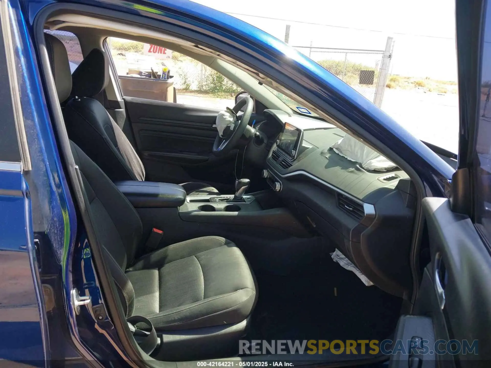 5 Photograph of a damaged car 1N4BL4BV8KC237133 NISSAN ALTIMA 2019