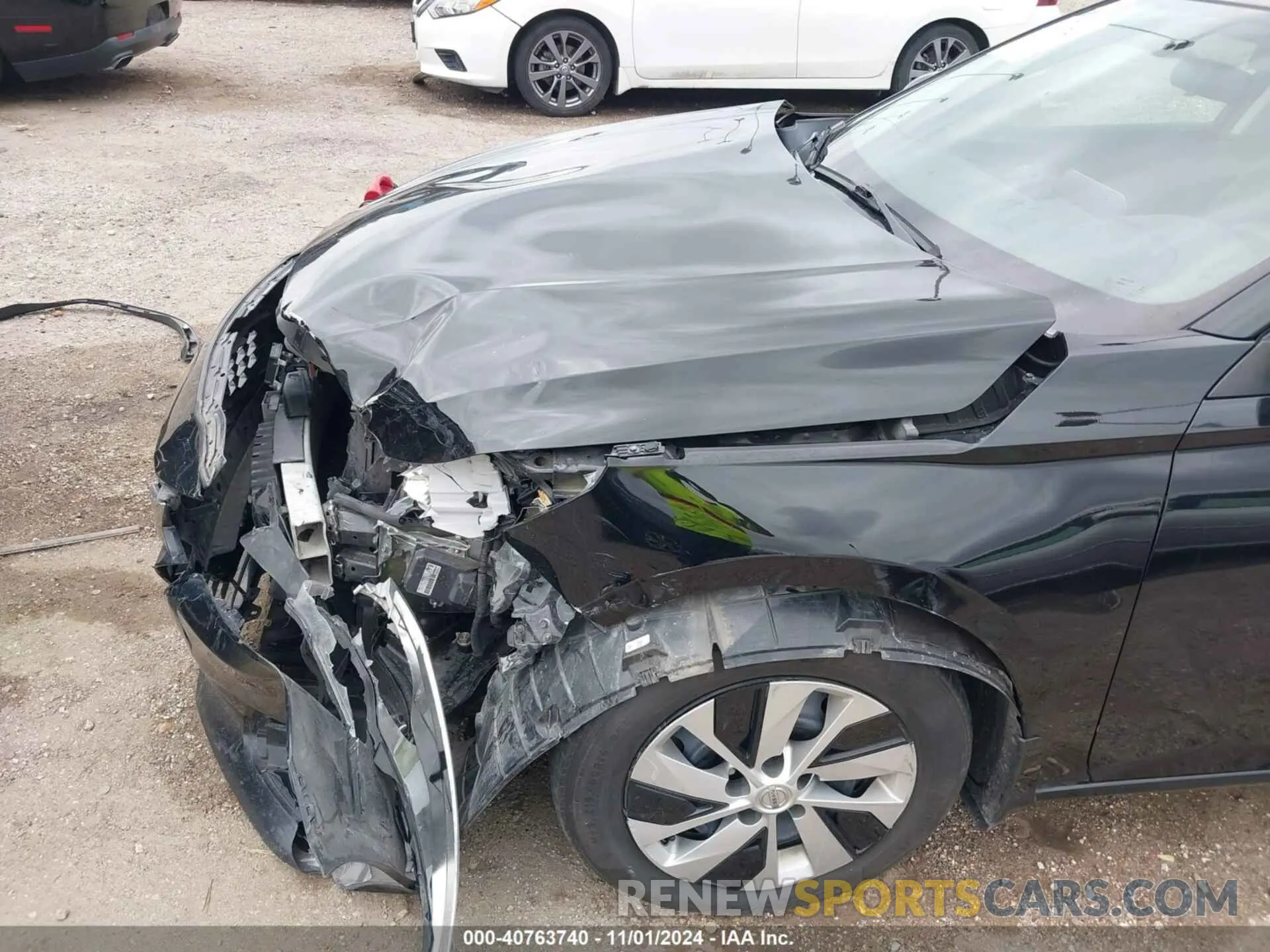 18 Photograph of a damaged car 1N4BL4BV8KN305550 NISSAN ALTIMA 2019