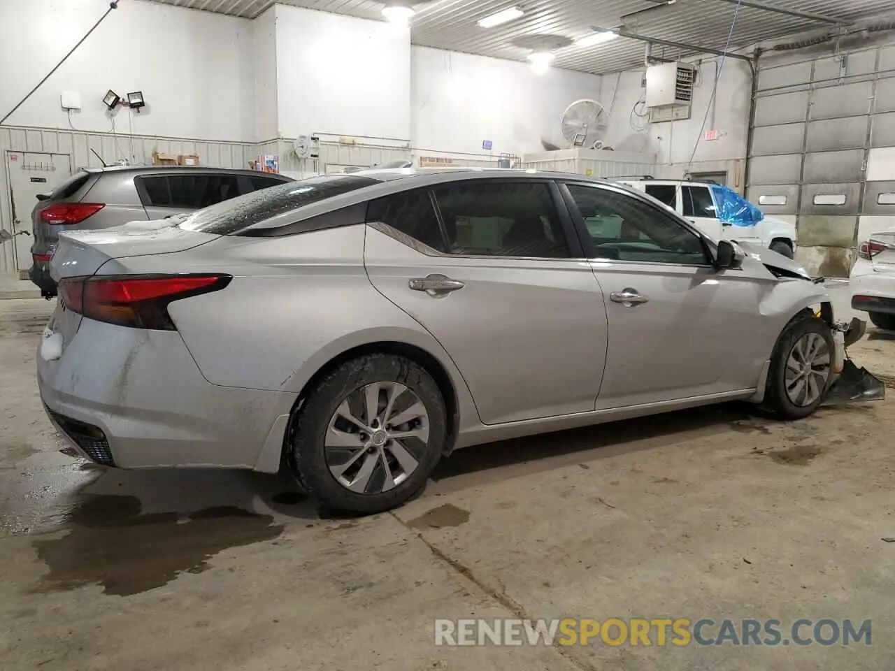 3 Photograph of a damaged car 1N4BL4BV8KN316757 NISSAN ALTIMA 2019
