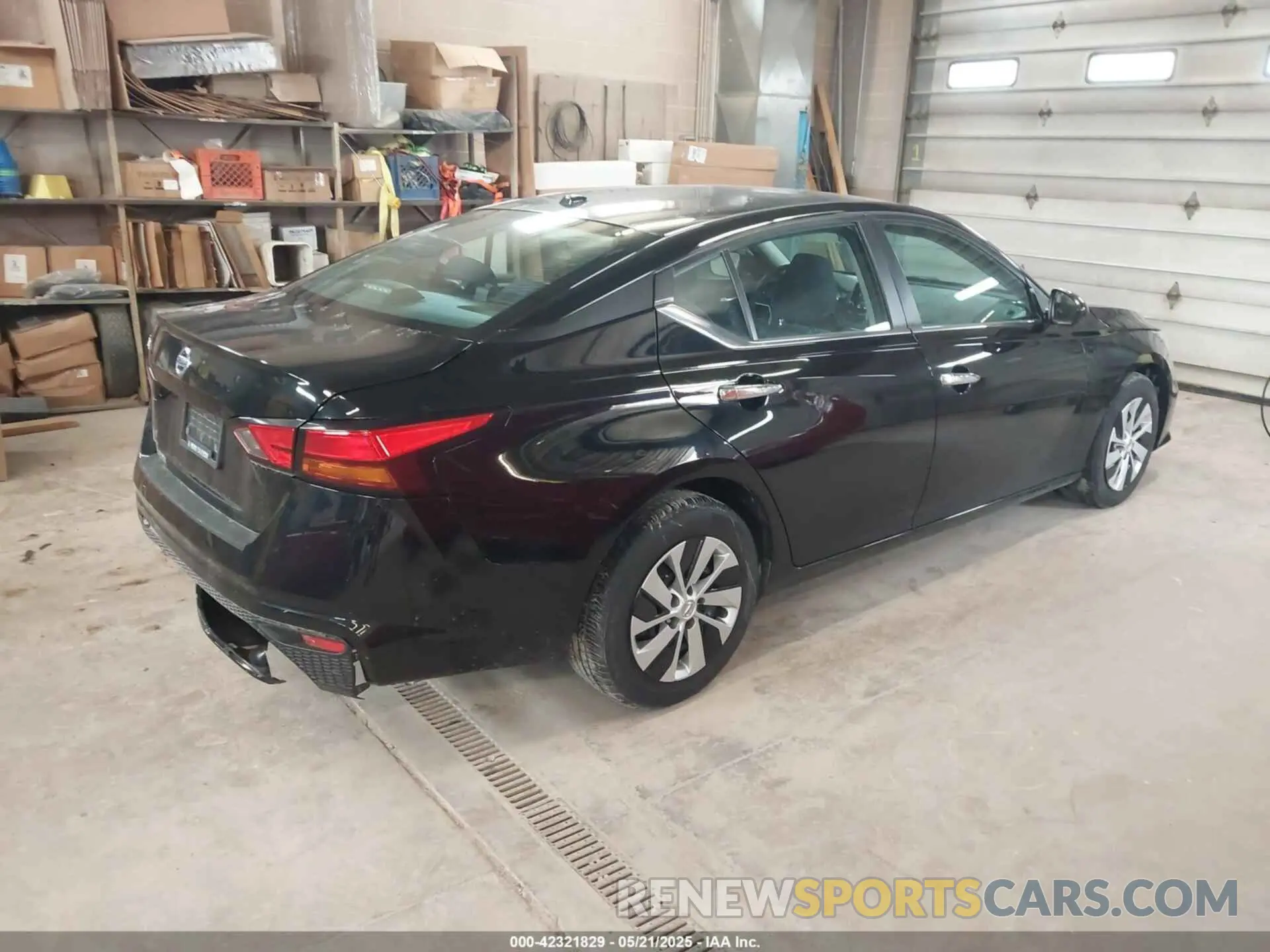 4 Photograph of a damaged car 1N4BL4BV9KC232765 NISSAN ALTIMA 2019