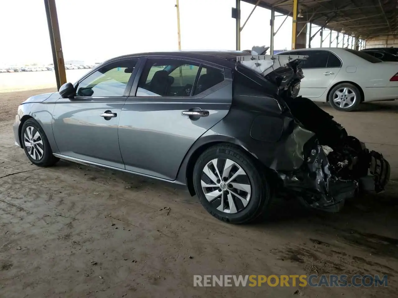 2 Photograph of a damaged car 1N4BL4BV9KN327198 NISSAN ALTIMA 2019