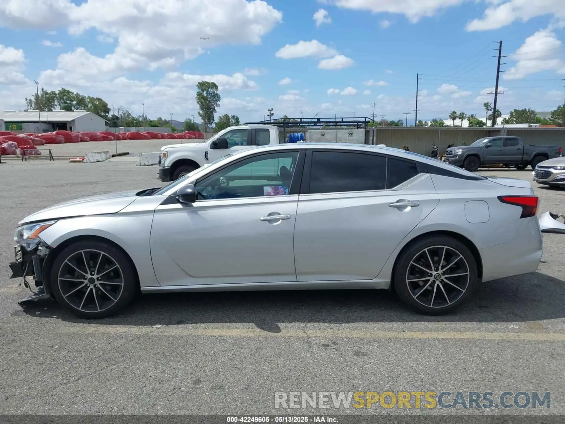 15 Photograph of a damaged car 1N4BL4BVXKN313732 NISSAN ALTIMA 2019