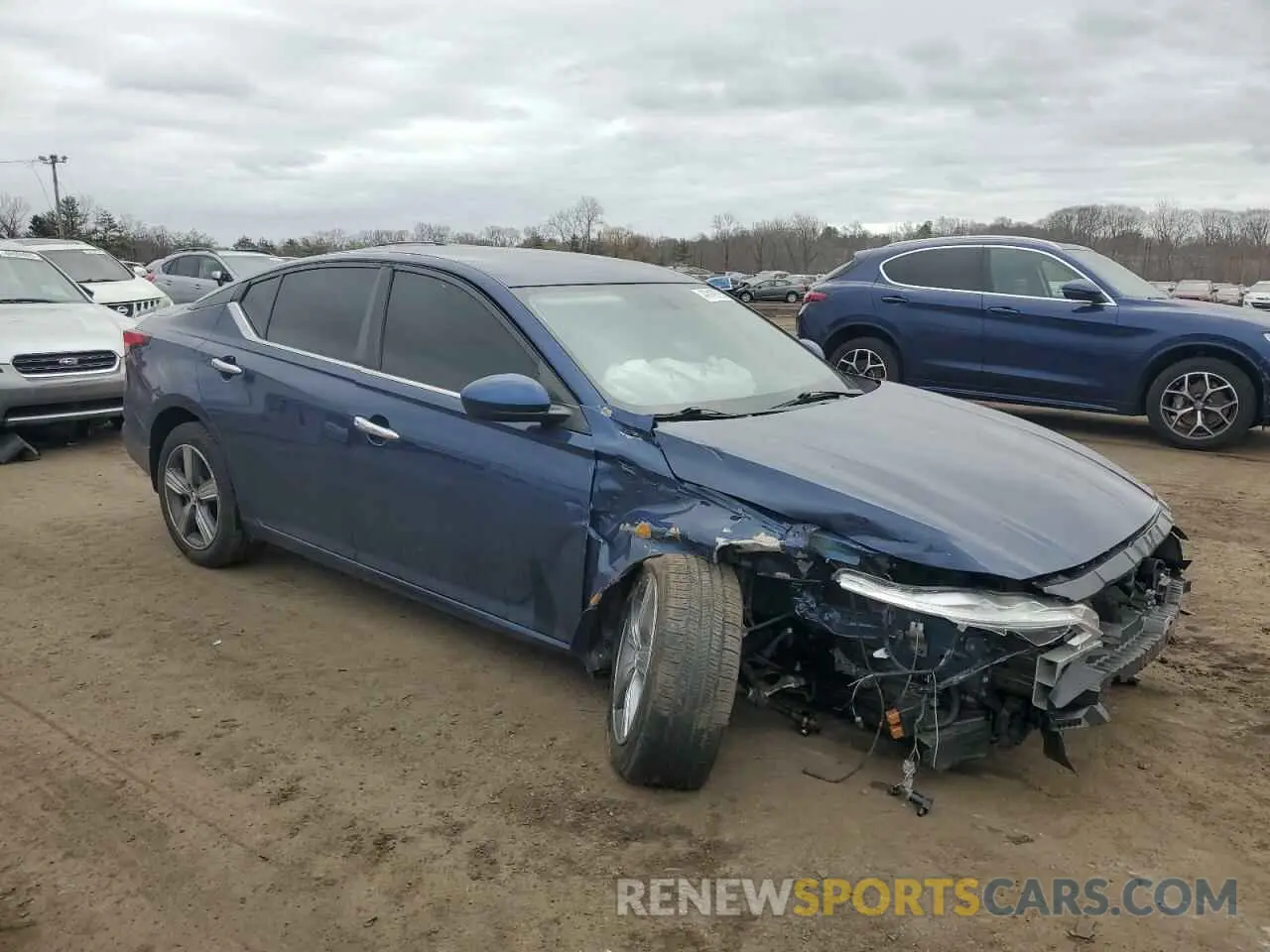 4 Photograph of a damaged car 1N4BL4BW1KN300537 NISSAN ALTIMA 2019