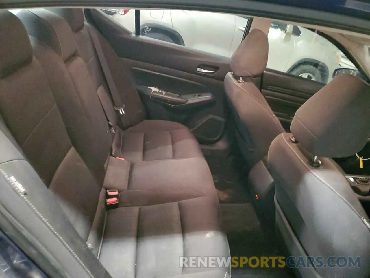10 Photograph of a damaged car 1N4BL4BW2KC217906 NISSAN ALTIMA 2019