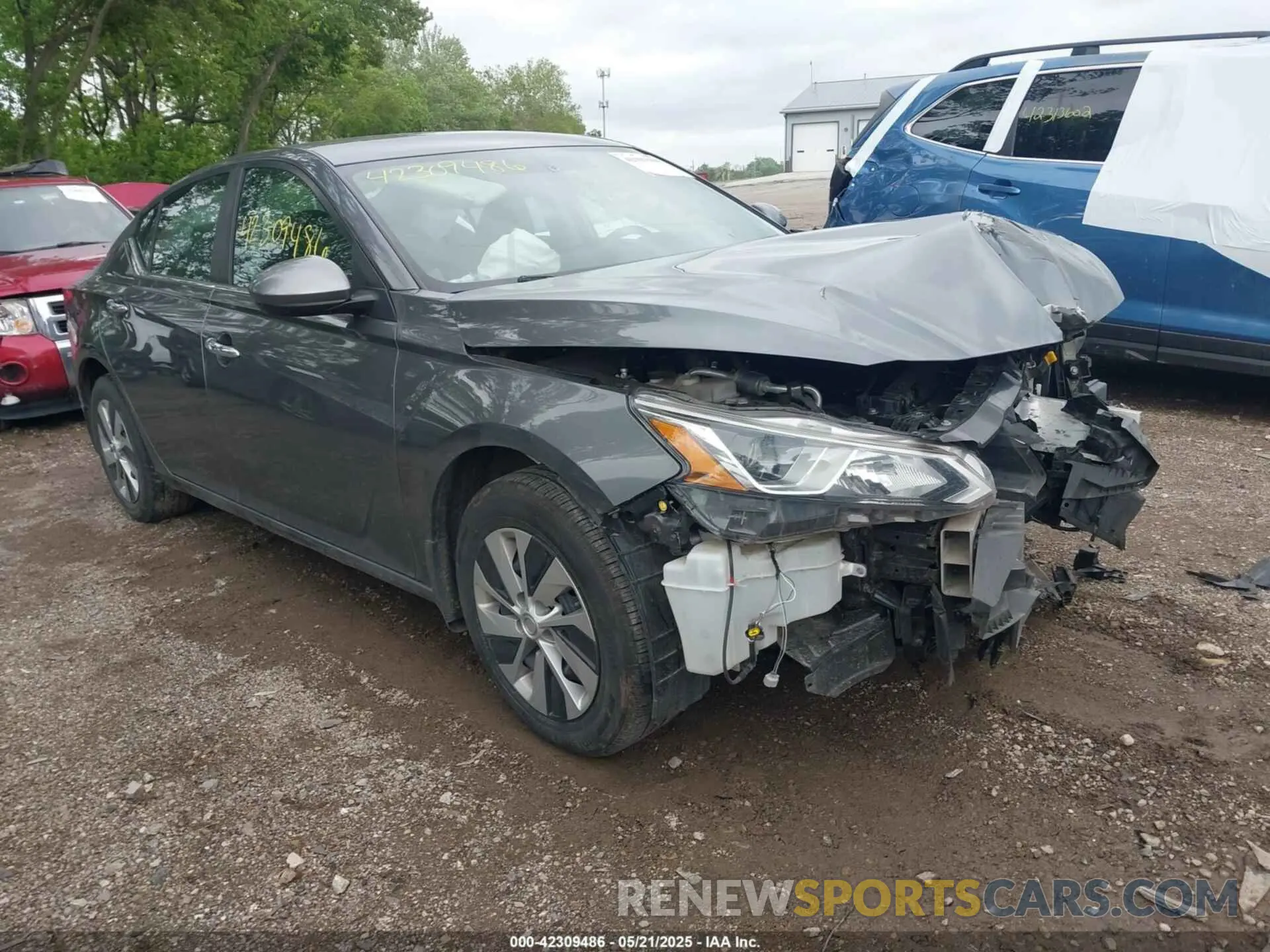 1 Photograph of a damaged car 1N4BL4BW3KC156937 NISSAN ALTIMA 2019