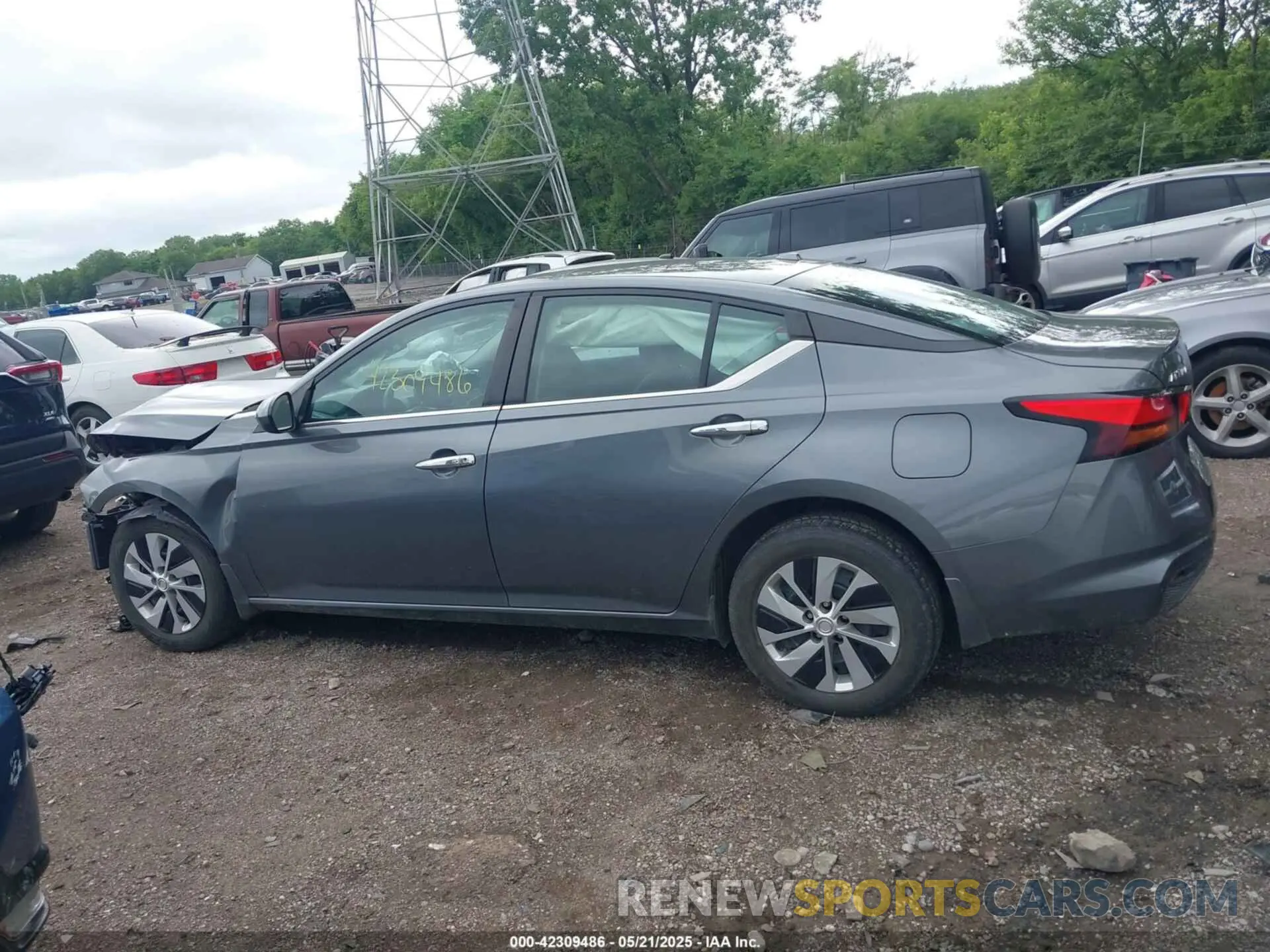 15 Photograph of a damaged car 1N4BL4BW3KC156937 NISSAN ALTIMA 2019