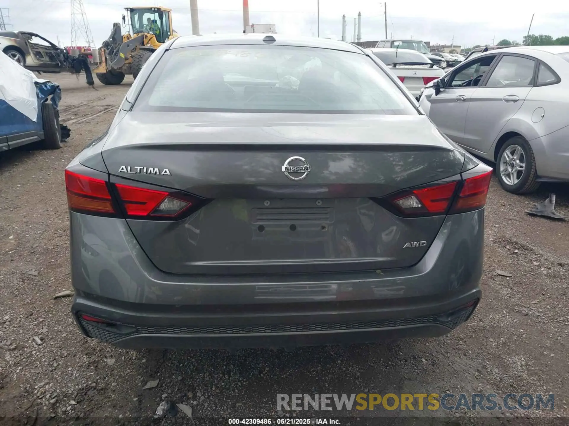17 Photograph of a damaged car 1N4BL4BW3KC156937 NISSAN ALTIMA 2019