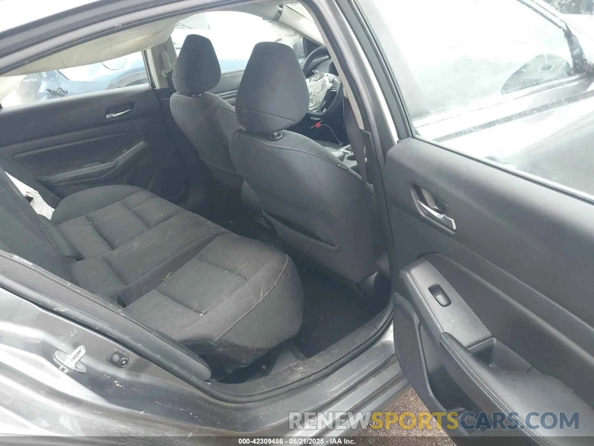 8 Photograph of a damaged car 1N4BL4BW3KC156937 NISSAN ALTIMA 2019