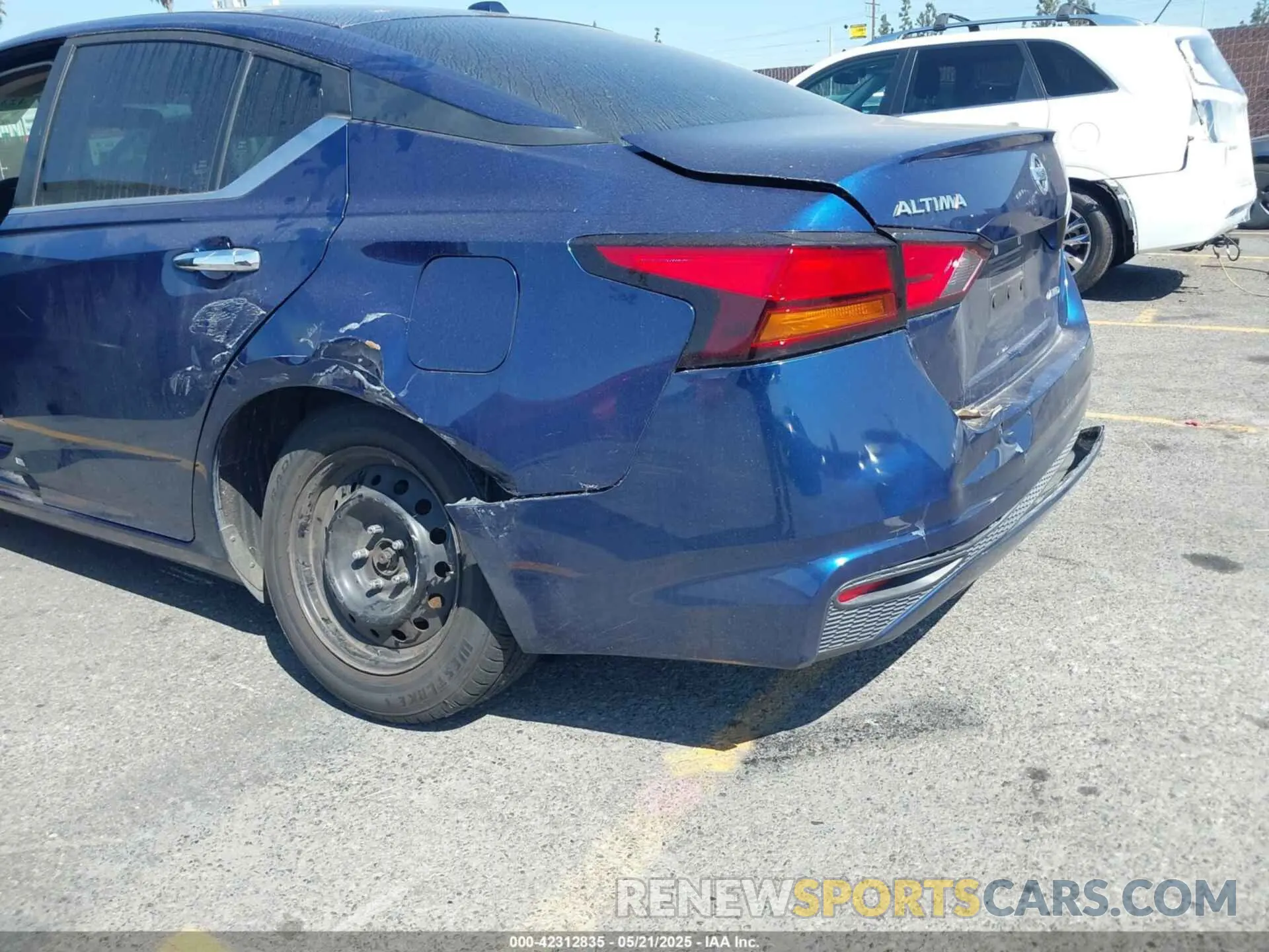 6 Фотография поврежденного автомобиля 1N4BL4BW4KC153576 NISSAN ALTIMA 2019