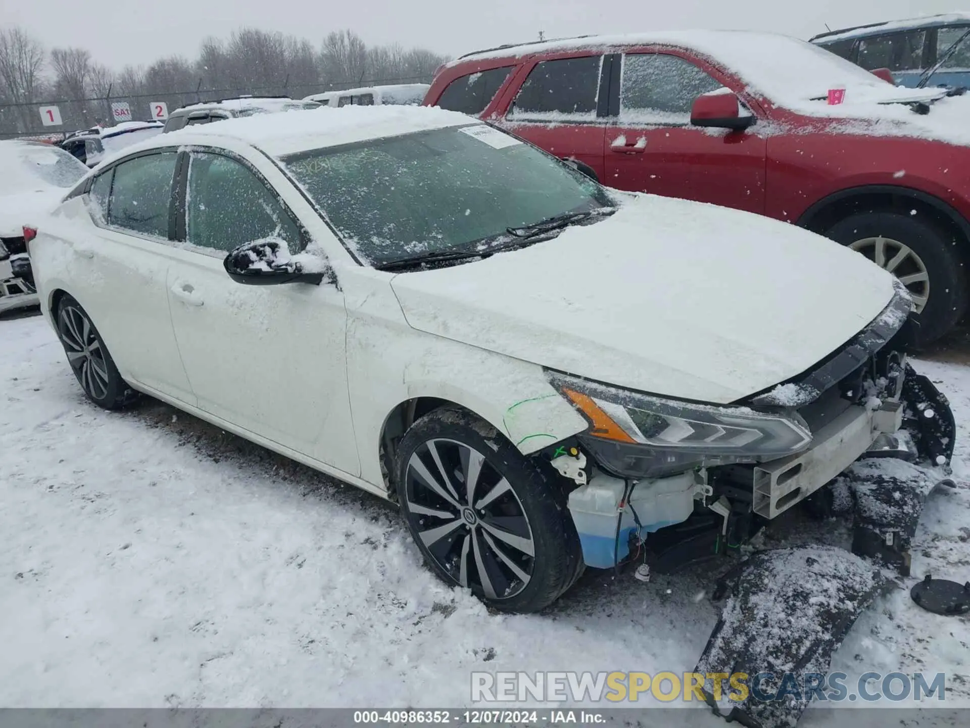 1 Photograph of a damaged car 1N4BL4CV0KC153306 NISSAN ALTIMA 2019