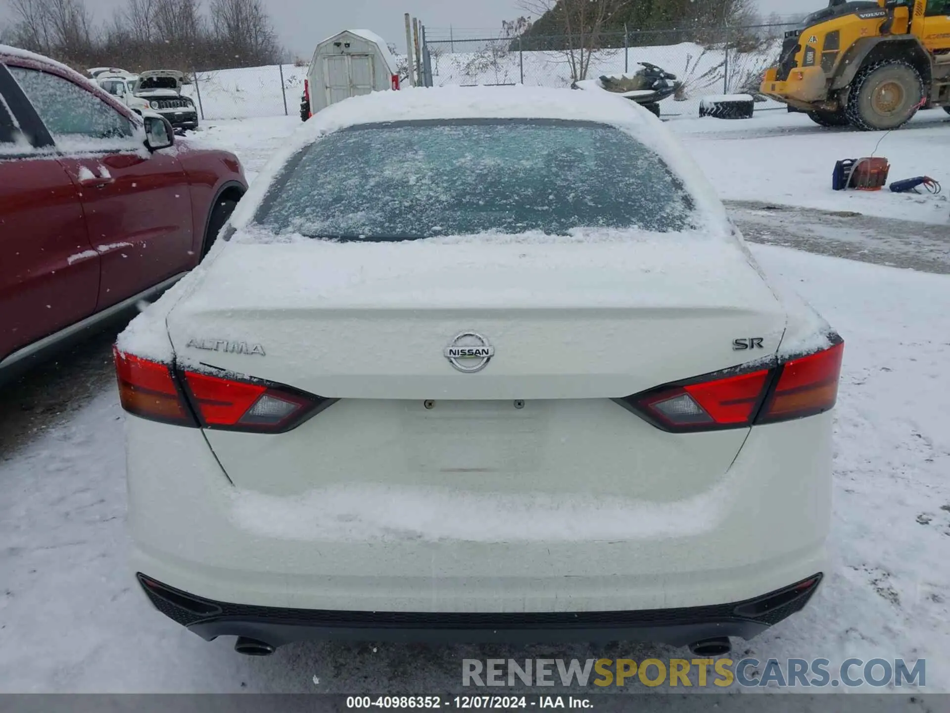 17 Photograph of a damaged car 1N4BL4CV0KC153306 NISSAN ALTIMA 2019