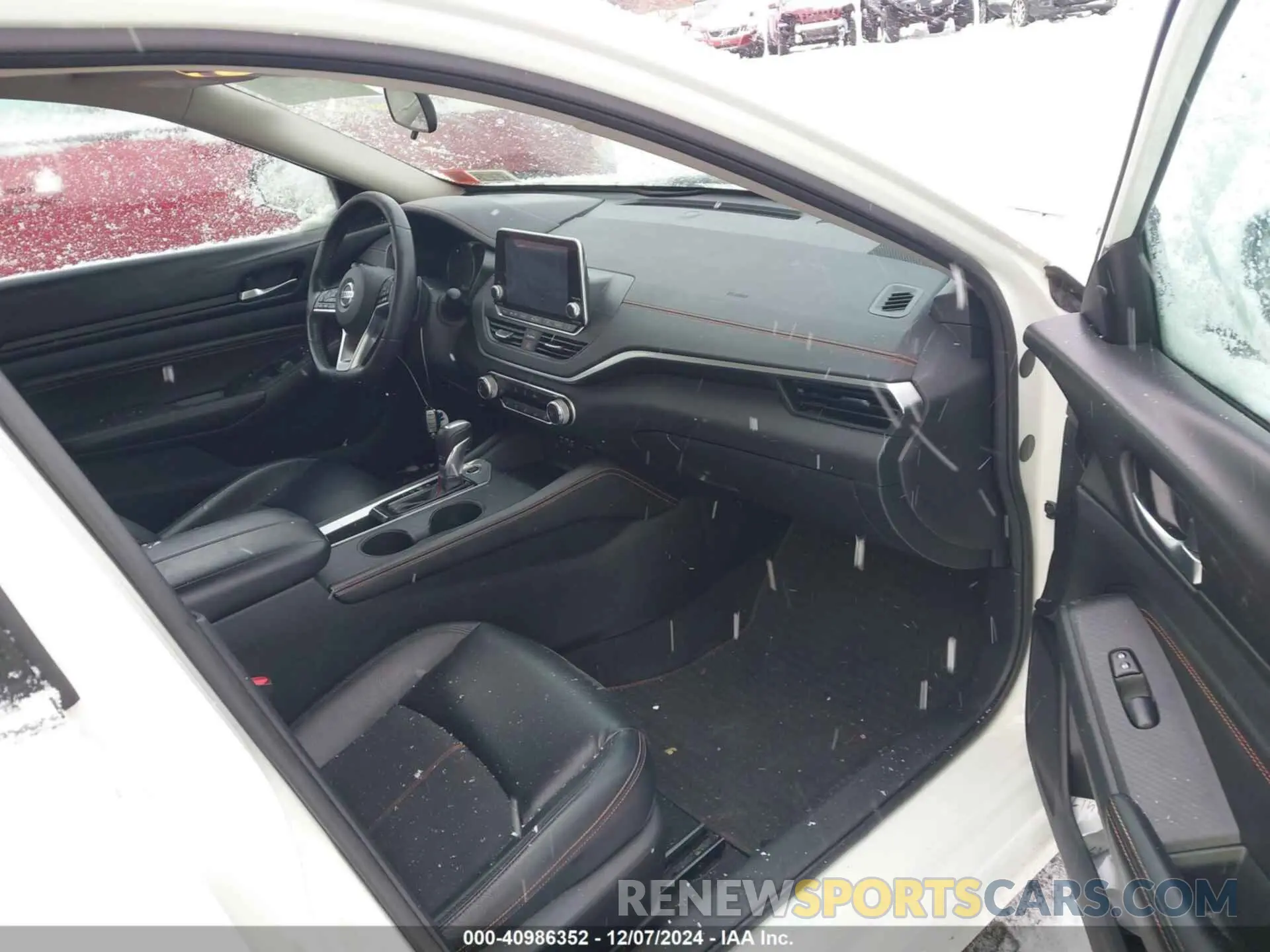 5 Photograph of a damaged car 1N4BL4CV0KC153306 NISSAN ALTIMA 2019