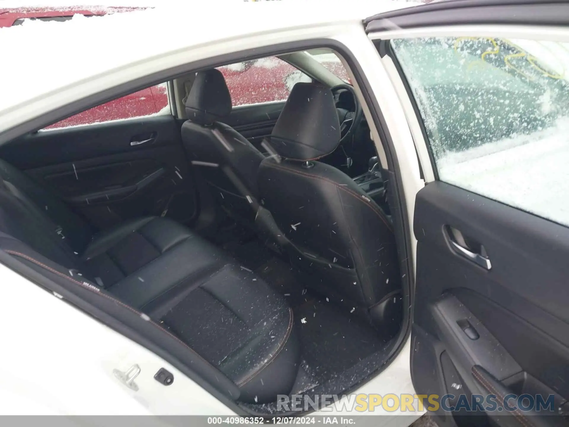 8 Photograph of a damaged car 1N4BL4CV0KC153306 NISSAN ALTIMA 2019