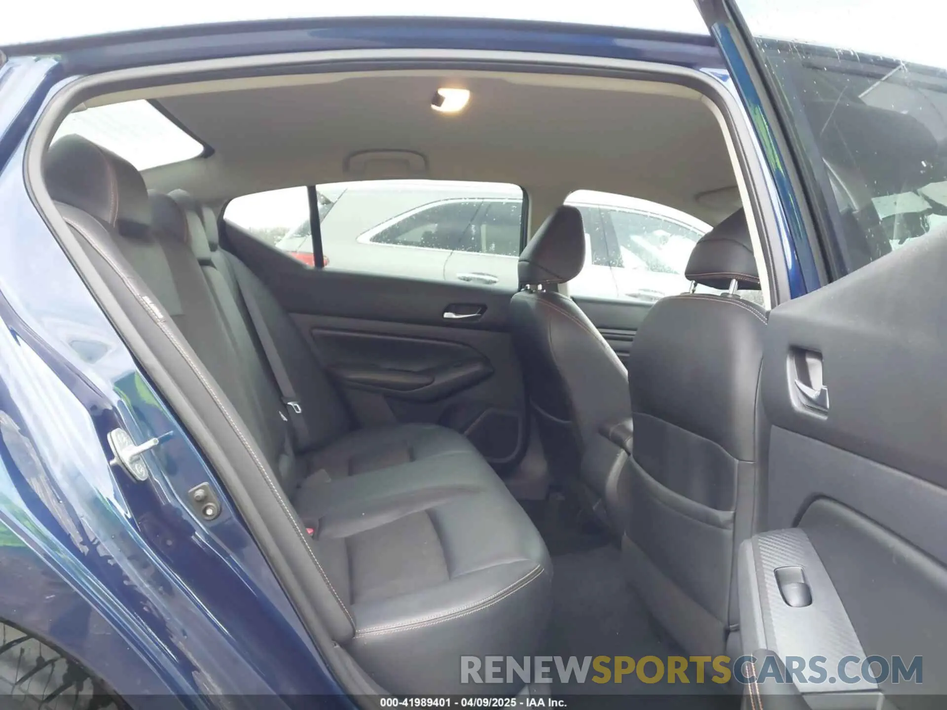 8 Photograph of a damaged car 1N4BL4CV0KC179789 NISSAN ALTIMA 2019