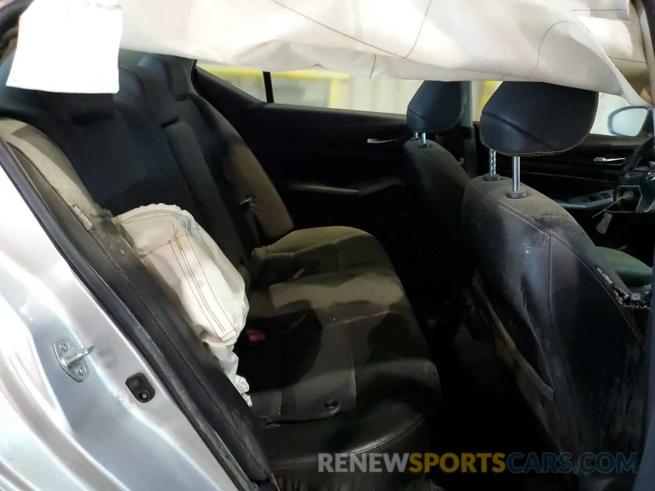 10 Photograph of a damaged car 1N4BL4CV0KC197015 NISSAN ALTIMA 2019