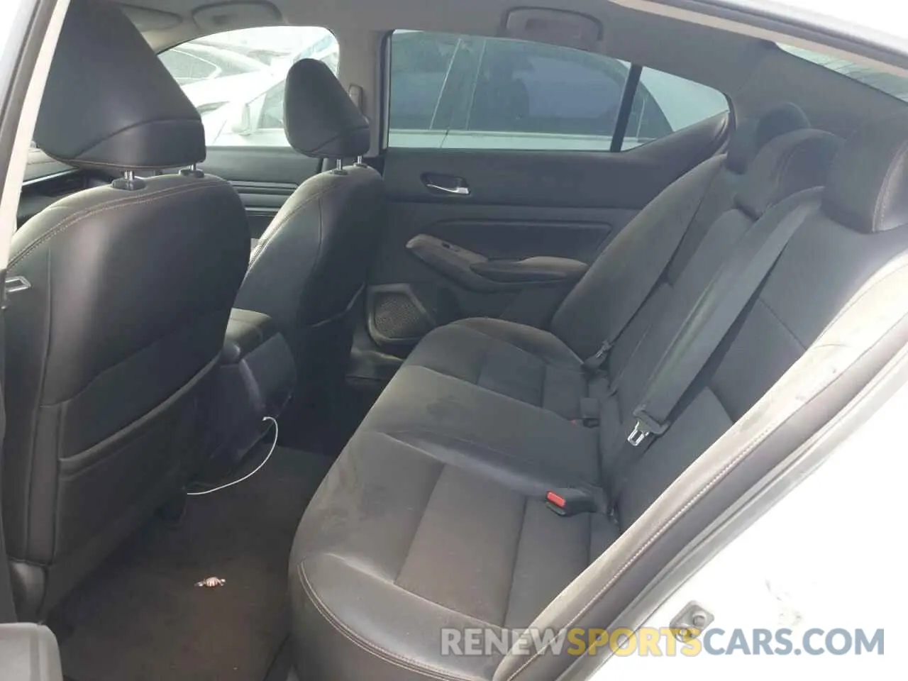 10 Photograph of a damaged car 1N4BL4CV0KN307033 NISSAN ALTIMA 2019