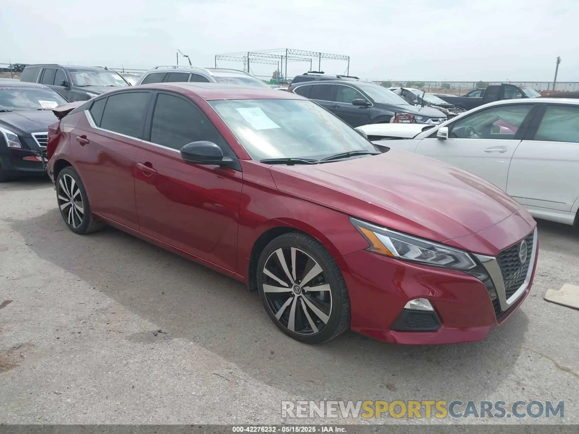 1 Photograph of a damaged car 1N4BL4CV0KN319425 NISSAN ALTIMA 2019