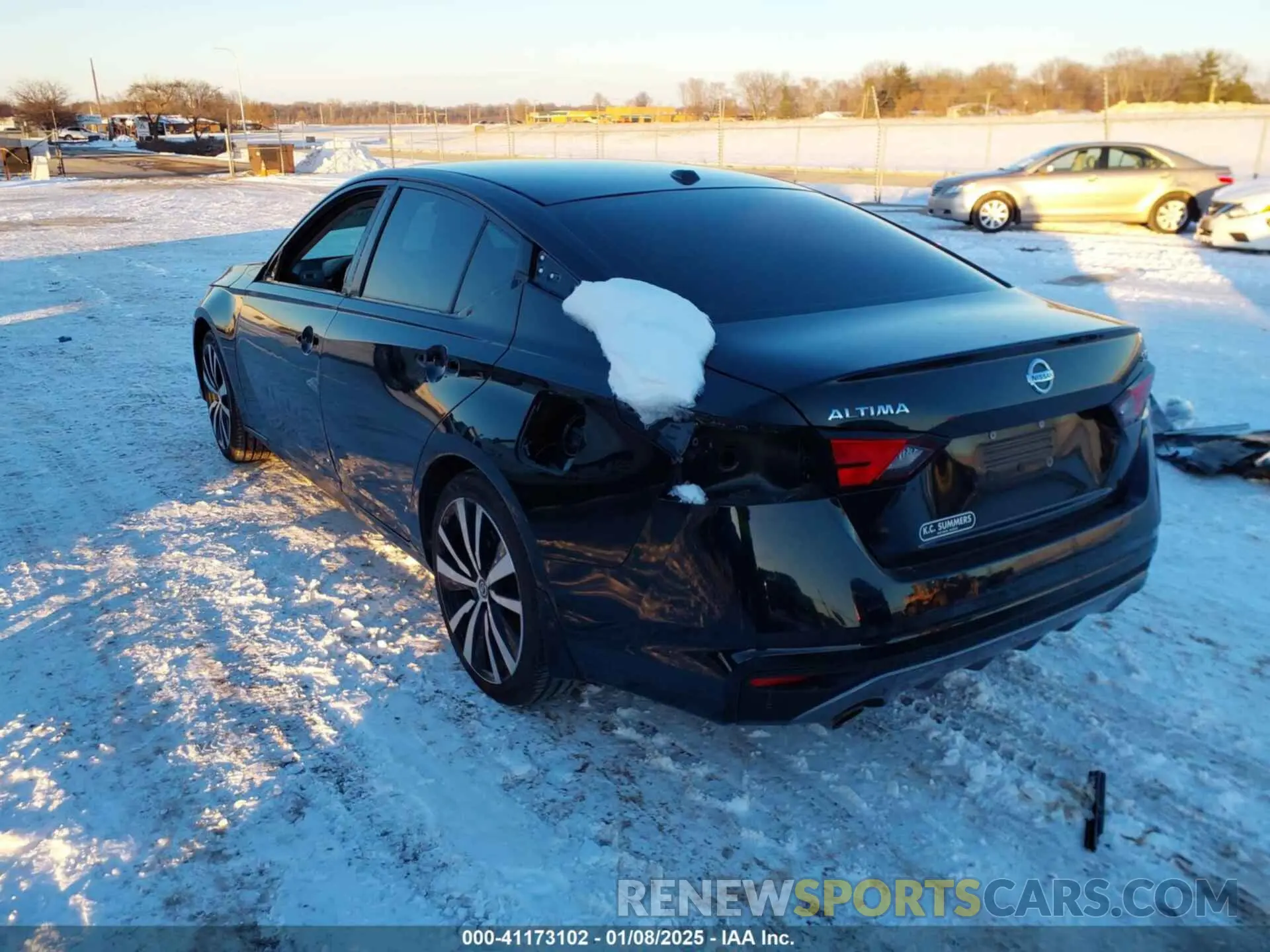 3 Фотография поврежденного автомобиля 1N4BL4CV0KN320400 NISSAN ALTIMA 2019
