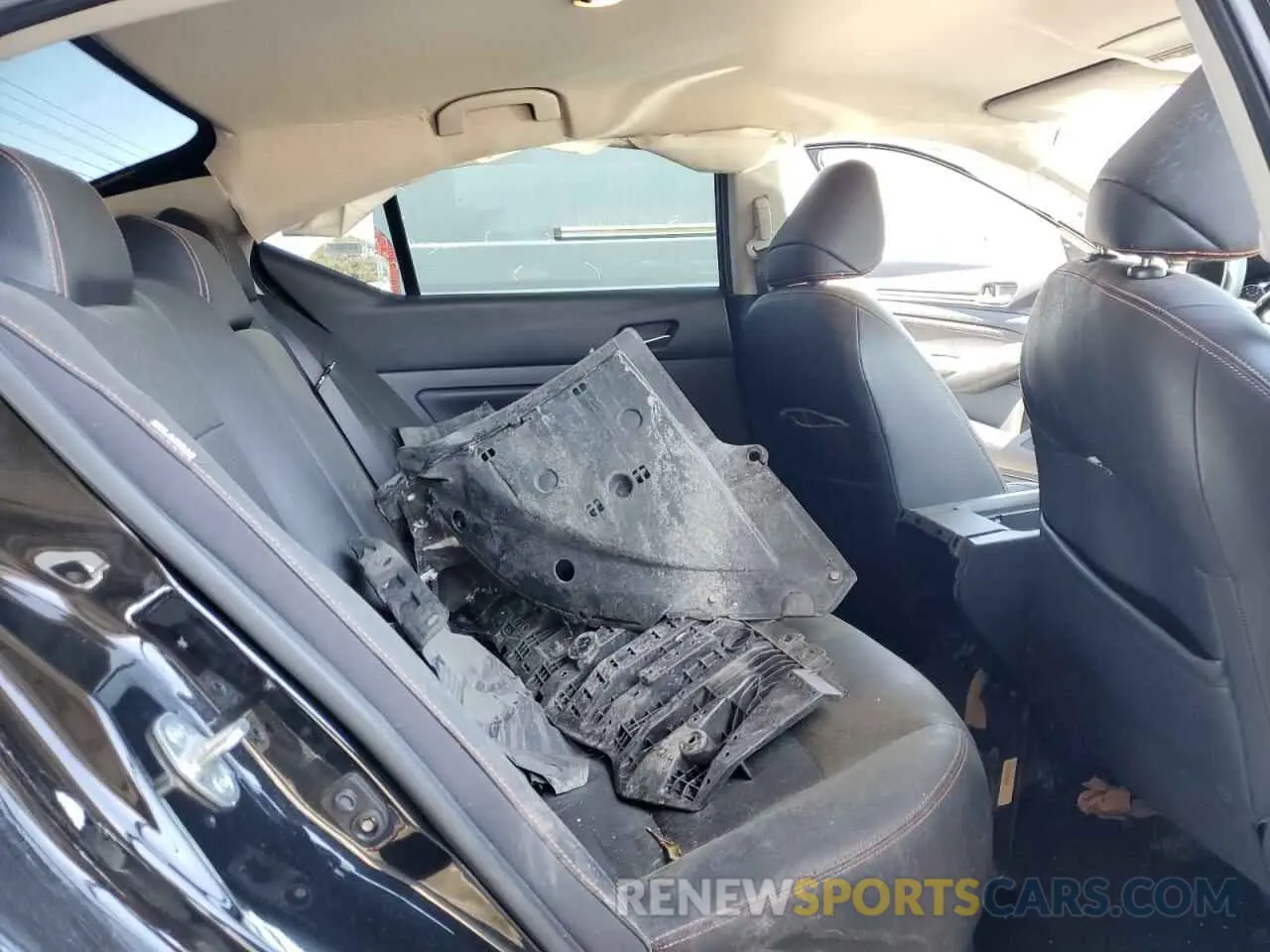 10 Photograph of a damaged car 1N4BL4CV0KN321577 NISSAN ALTIMA 2019