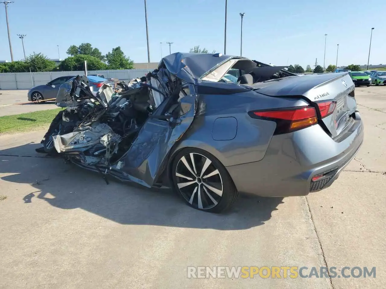 2 Фотография поврежденного автомобиля 1N4BL4CV1KC122095 NISSAN ALTIMA 2019