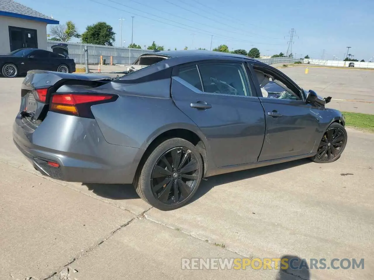 3 Фотография поврежденного автомобиля 1N4BL4CV1KC122095 NISSAN ALTIMA 2019