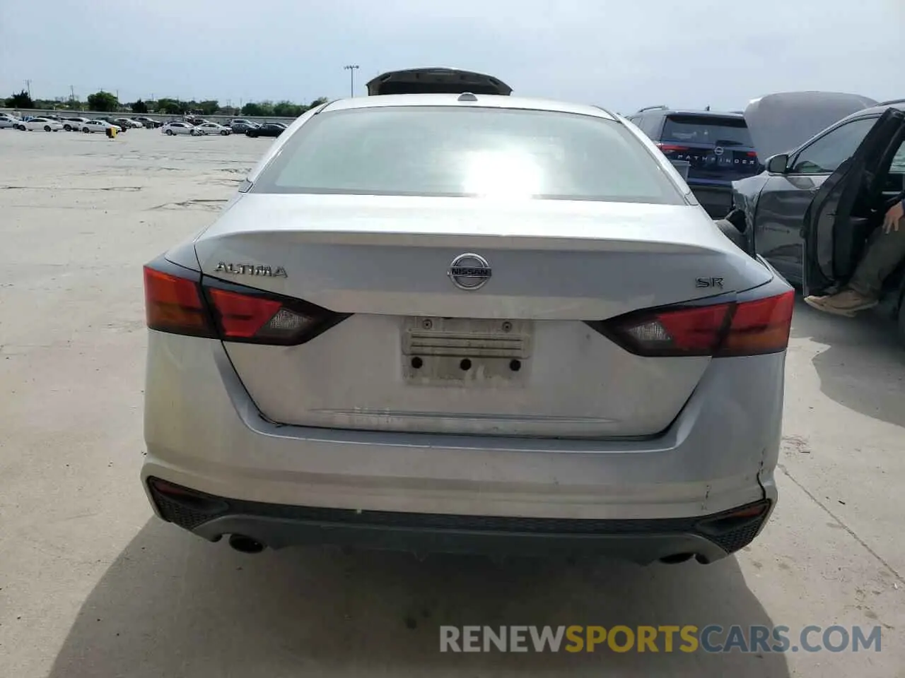 6 Photograph of a damaged car 1N4BL4CV1KC171300 NISSAN ALTIMA 2019
