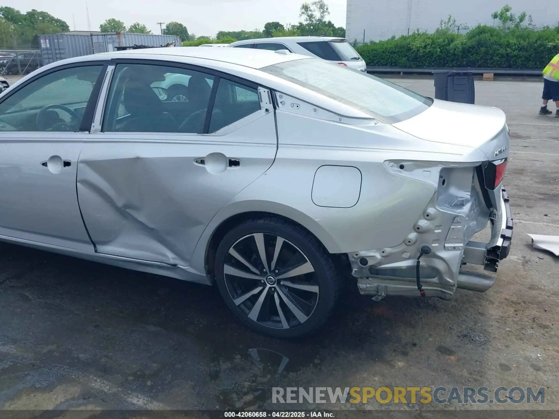 18 Фотография поврежденного автомобиля 1N4BL4CV1KC182958 NISSAN ALTIMA 2019
