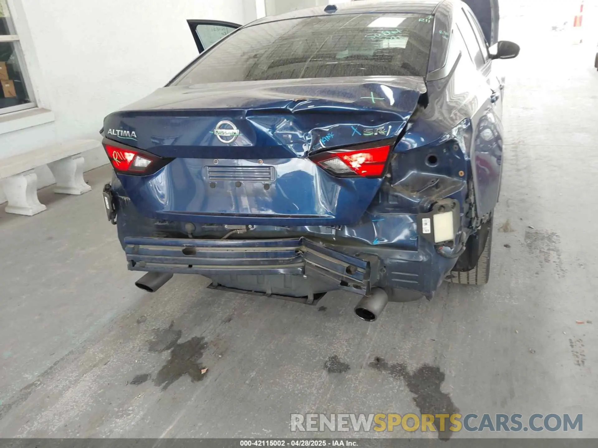 6 Photograph of a damaged car 1N4BL4CV1KC219071 NISSAN ALTIMA 2019