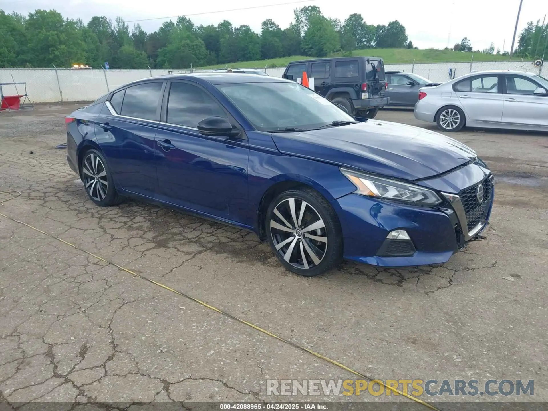 1 Фотография поврежденного автомобиля 1N4BL4CV1KN302181 NISSAN ALTIMA 2019