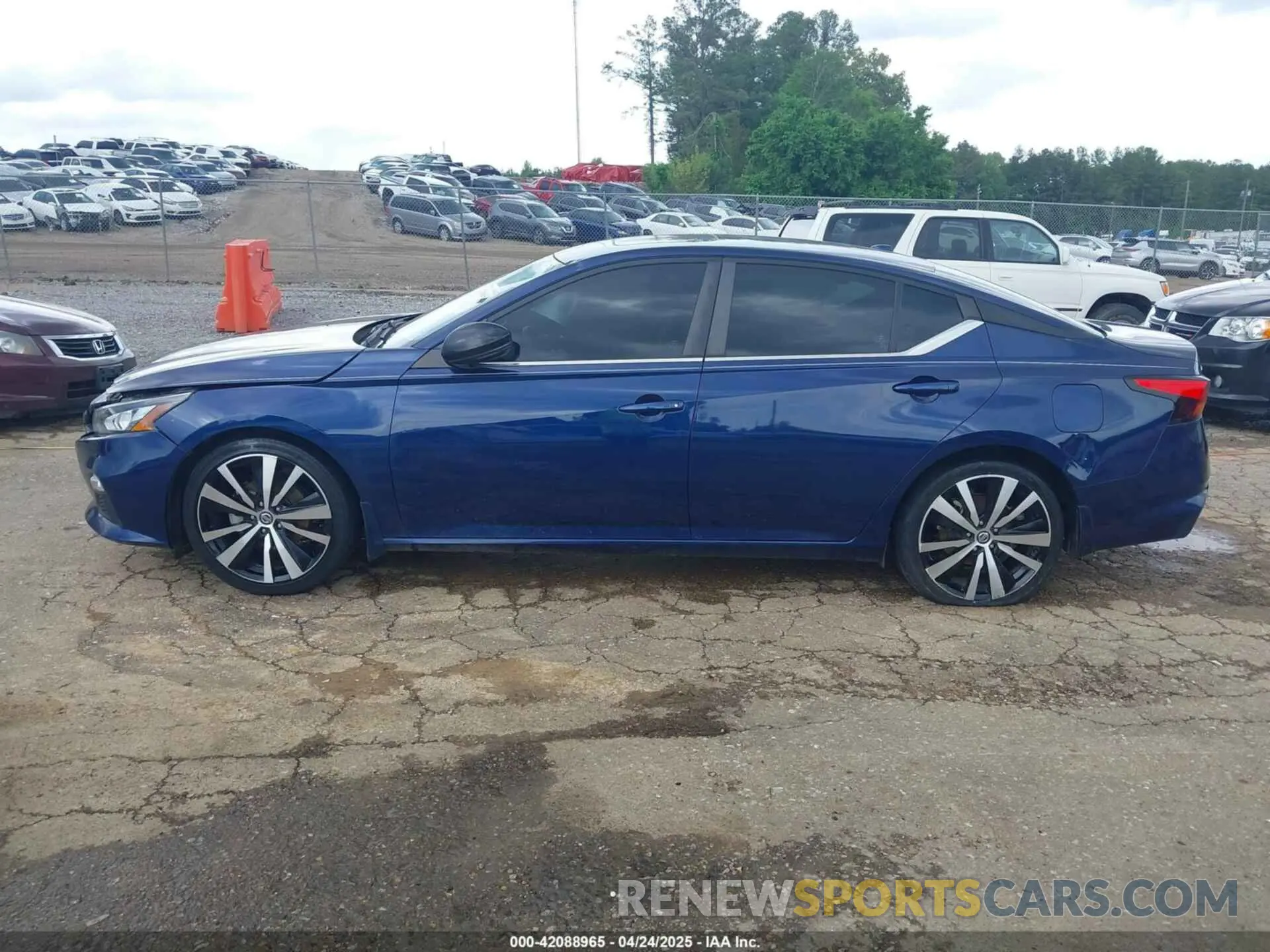 14 Фотография поврежденного автомобиля 1N4BL4CV1KN302181 NISSAN ALTIMA 2019