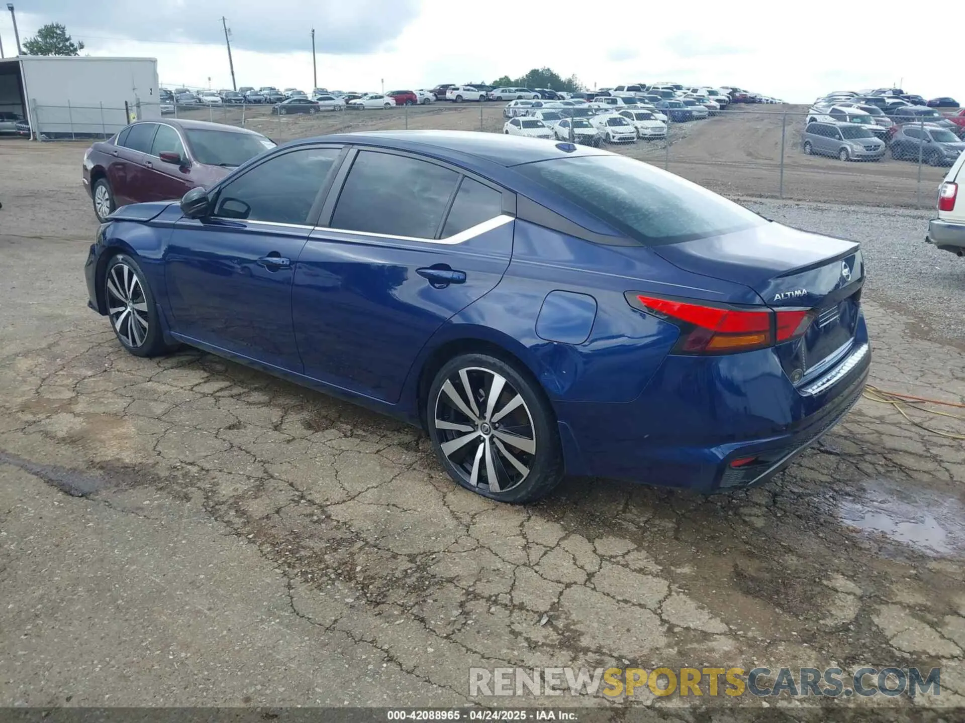 3 Фотография поврежденного автомобиля 1N4BL4CV1KN302181 NISSAN ALTIMA 2019
