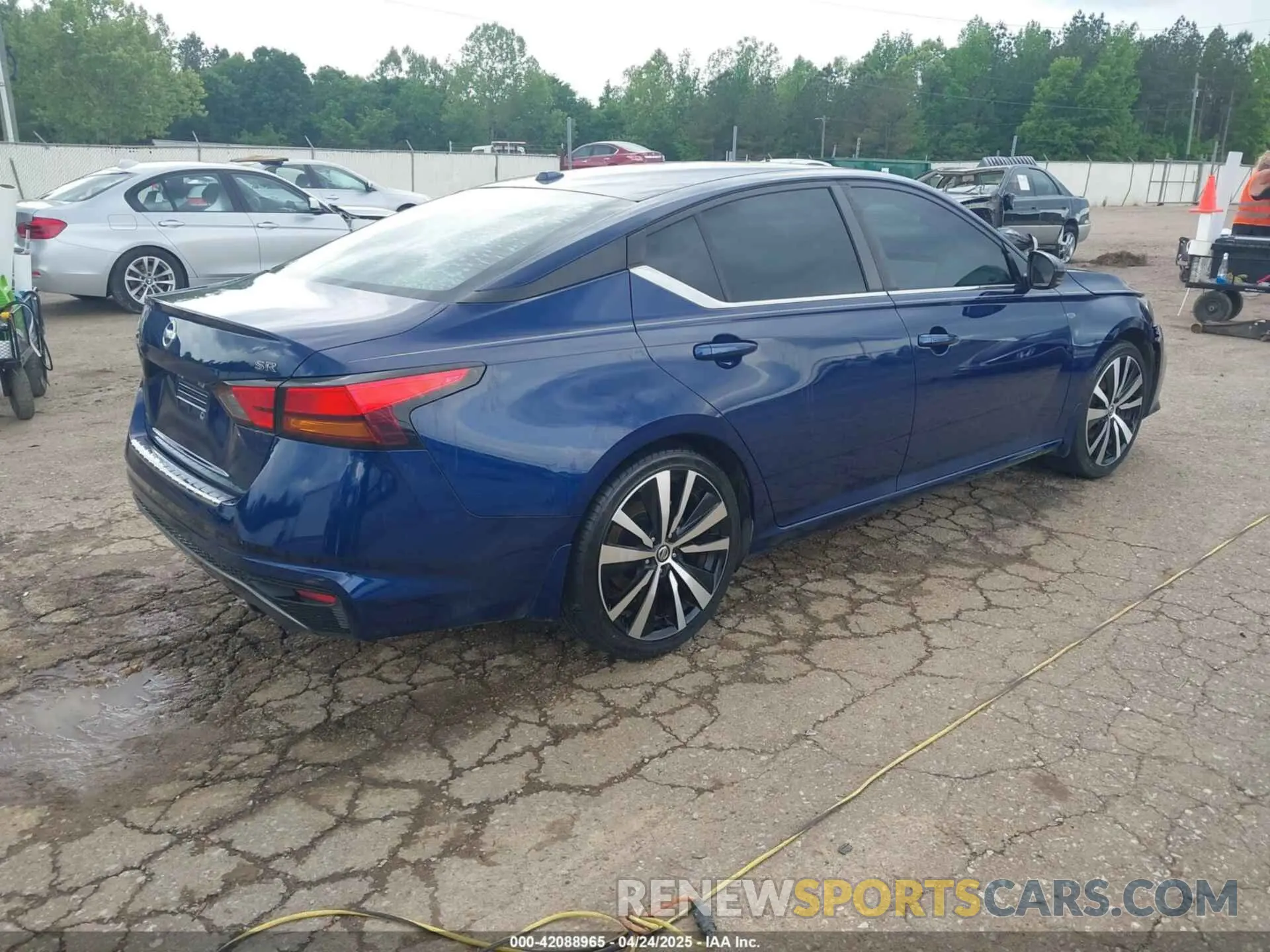 4 Фотография поврежденного автомобиля 1N4BL4CV1KN302181 NISSAN ALTIMA 2019