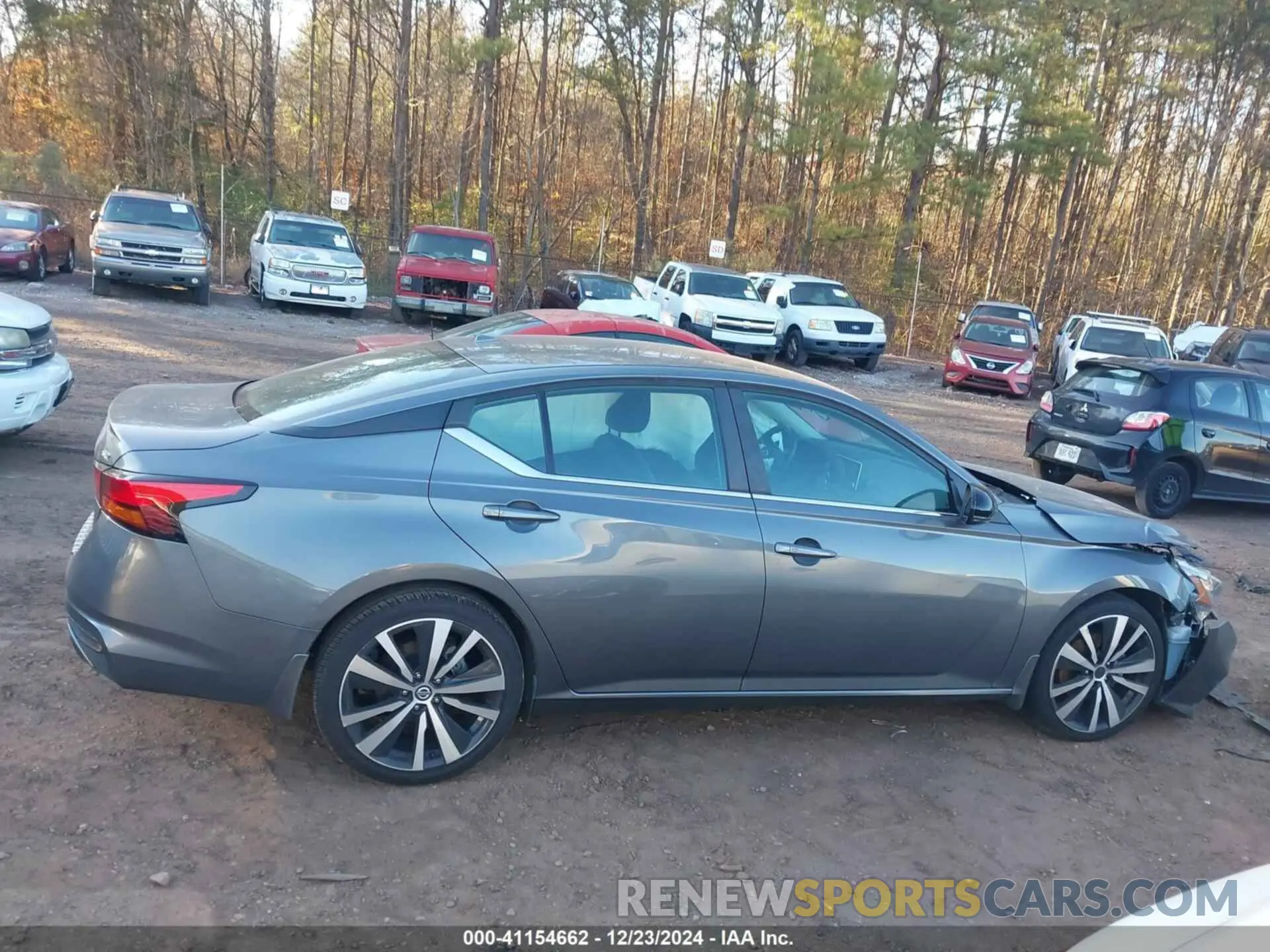 13 Photograph of a damaged car 1N4BL4CV1KN311768 NISSAN ALTIMA 2019
