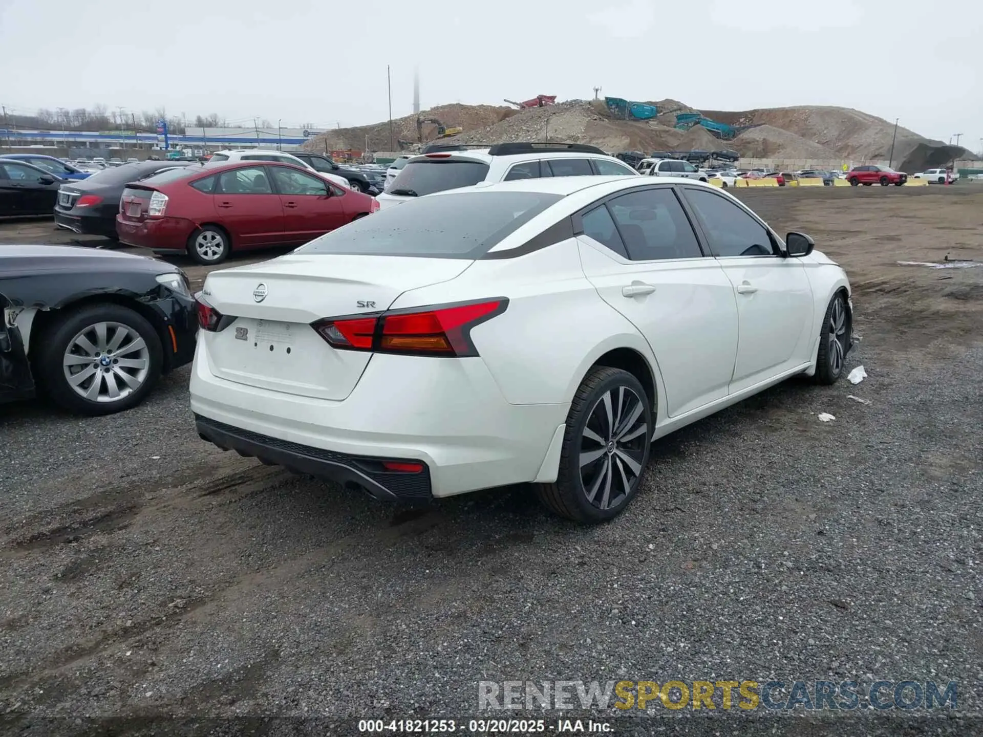 4 Photograph of a damaged car 1N4BL4CV2KC116533 NISSAN ALTIMA 2019