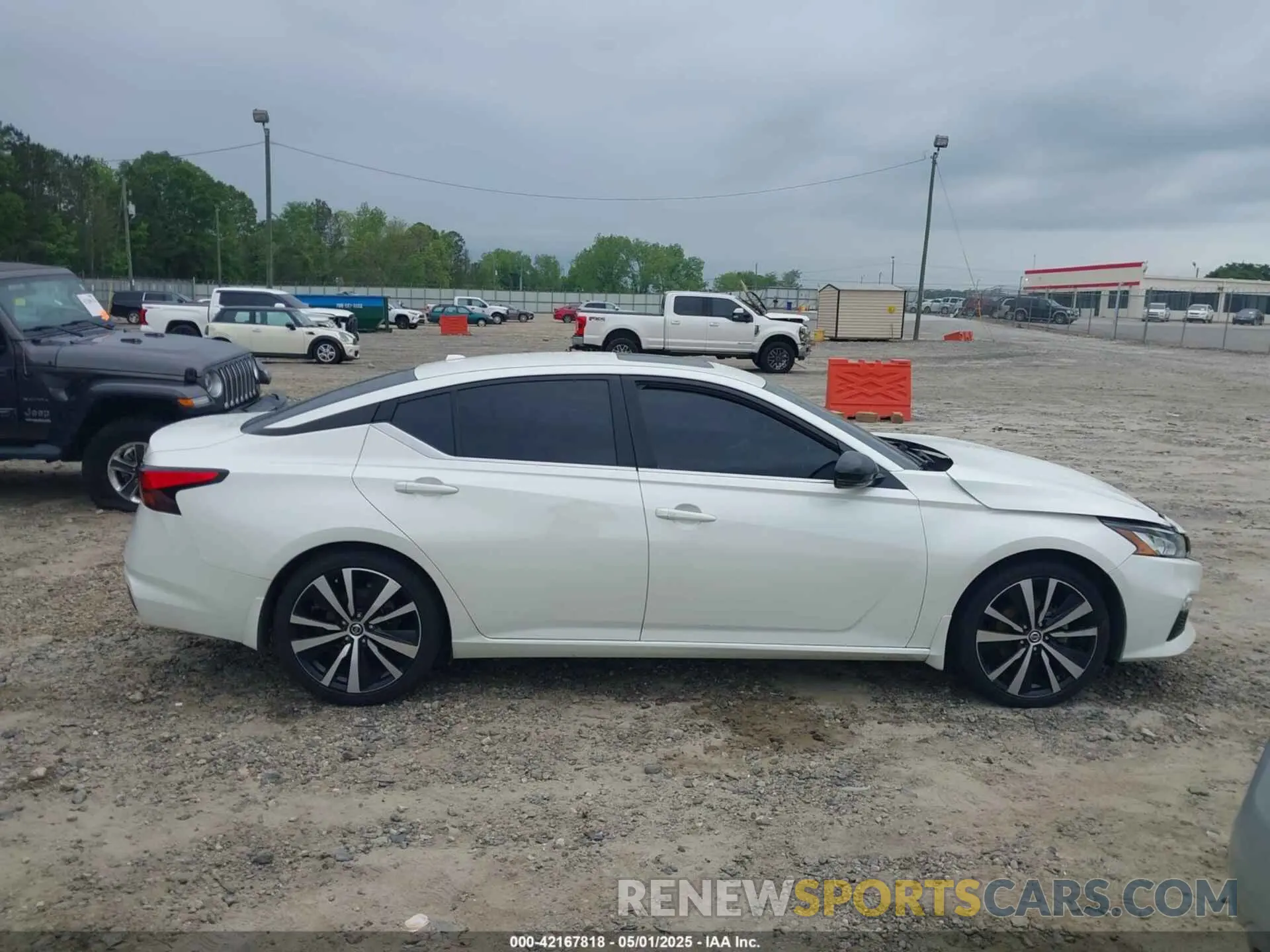 13 Photograph of a damaged car 1N4BL4CV2KC153016 NISSAN ALTIMA 2019