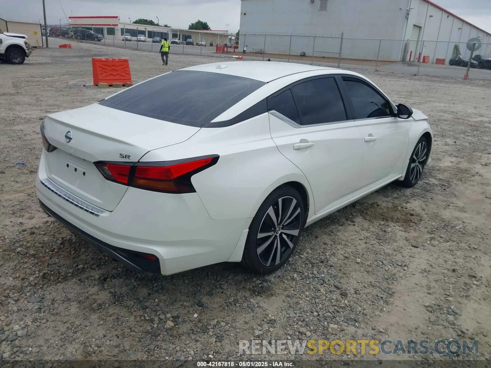 4 Photograph of a damaged car 1N4BL4CV2KC153016 NISSAN ALTIMA 2019
