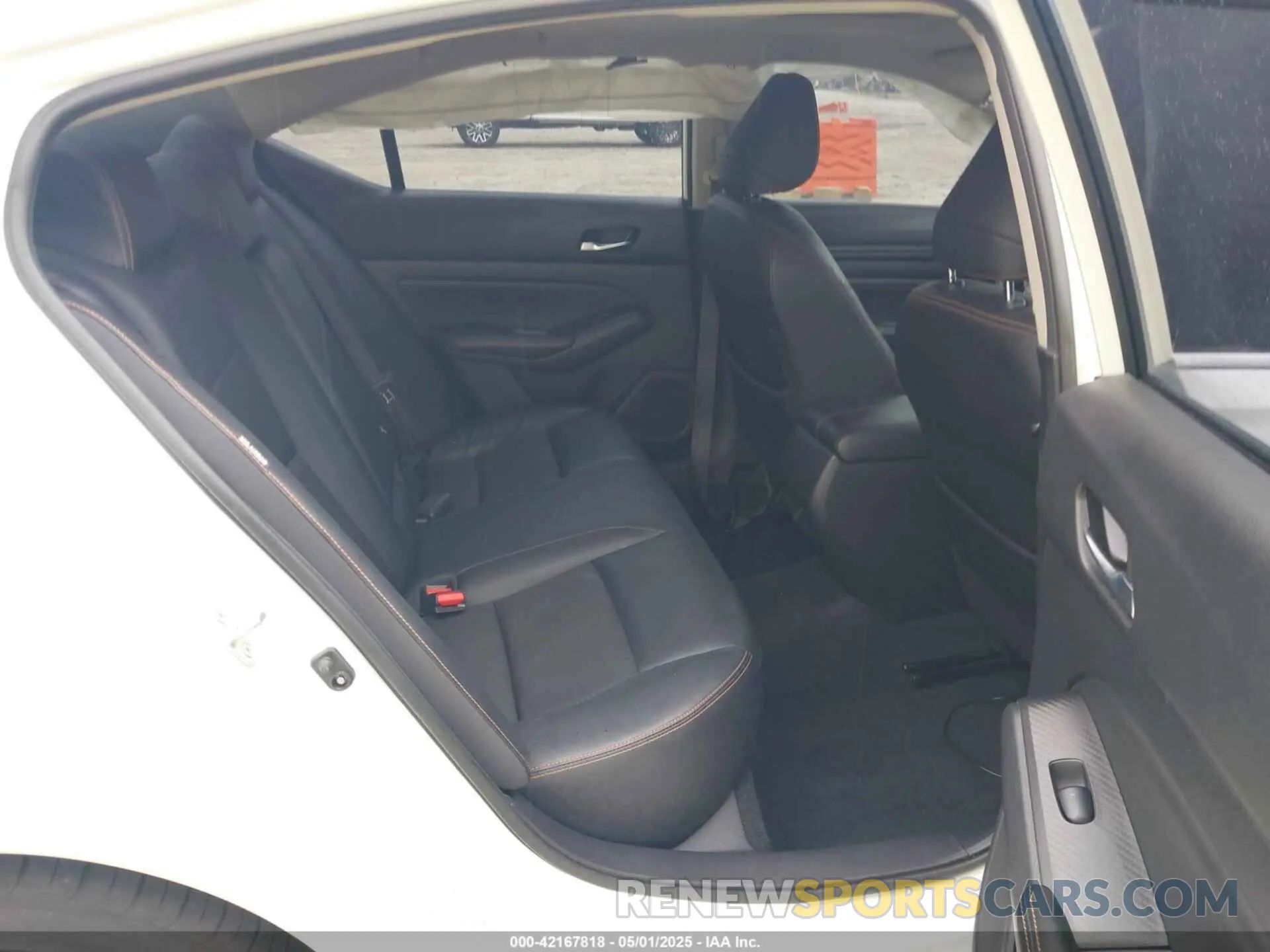 8 Photograph of a damaged car 1N4BL4CV2KC153016 NISSAN ALTIMA 2019
