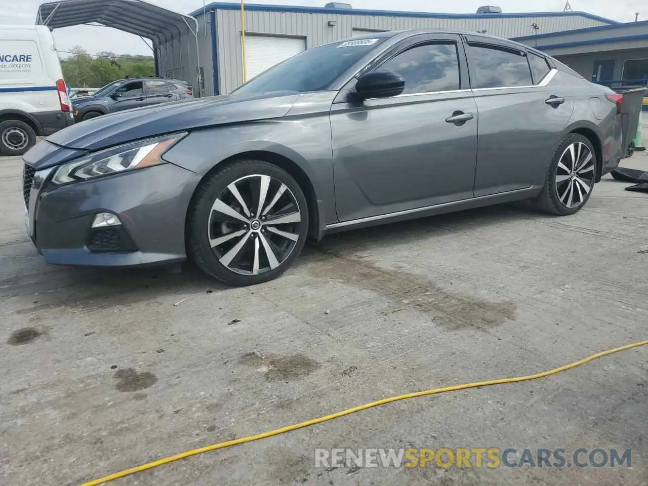 1 Photograph of a damaged car 1N4BL4CV2KC165098 NISSAN ALTIMA 2019